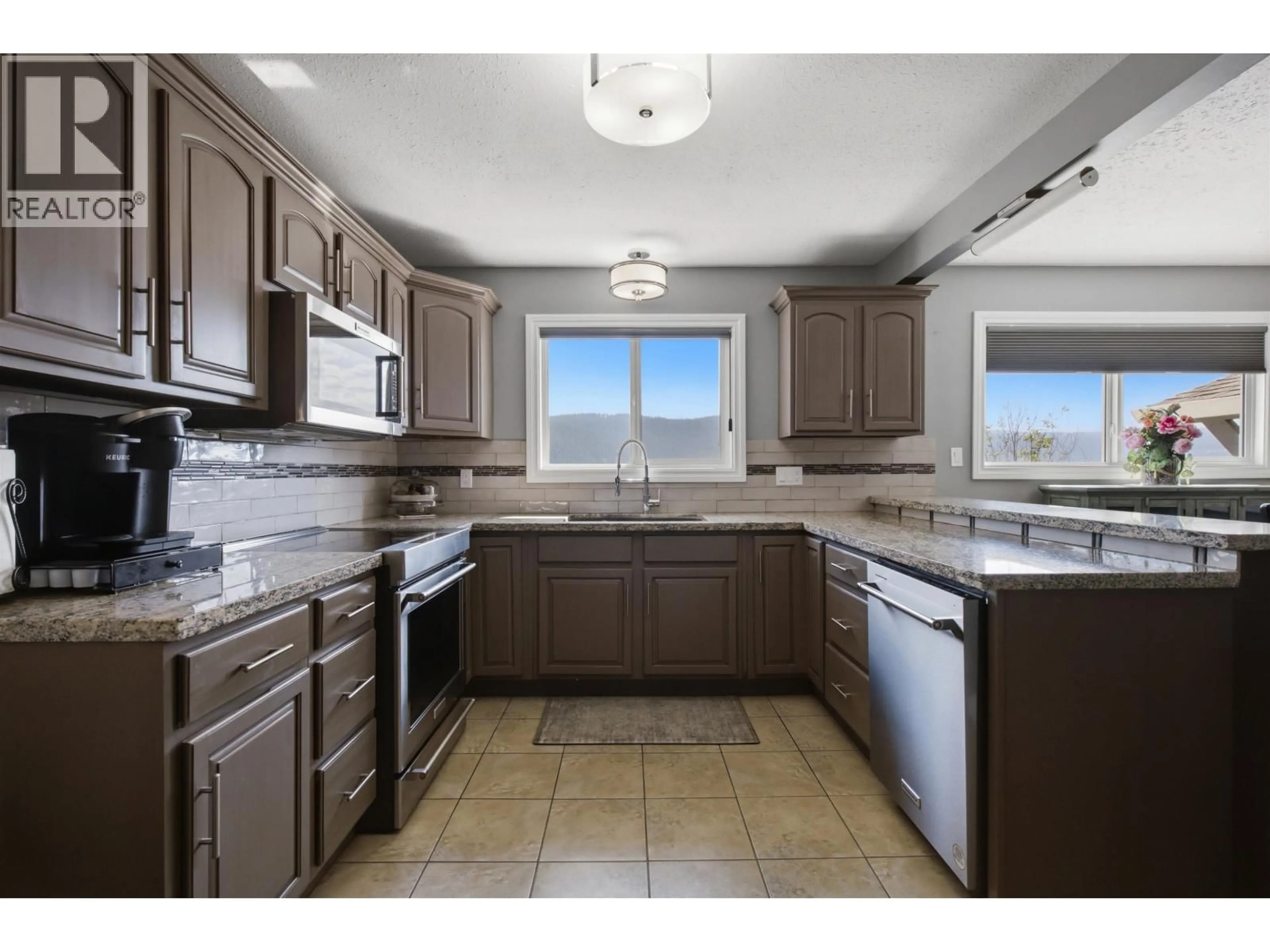 Standard kitchen, ceramic/tile floor for 1934 WHITE ROAD, Williams Lake British Columbia V2G5G9