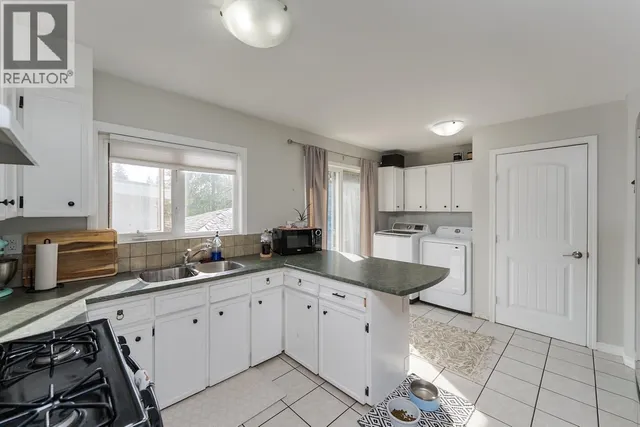 203 WATSON CRESCENT, Prince George 5