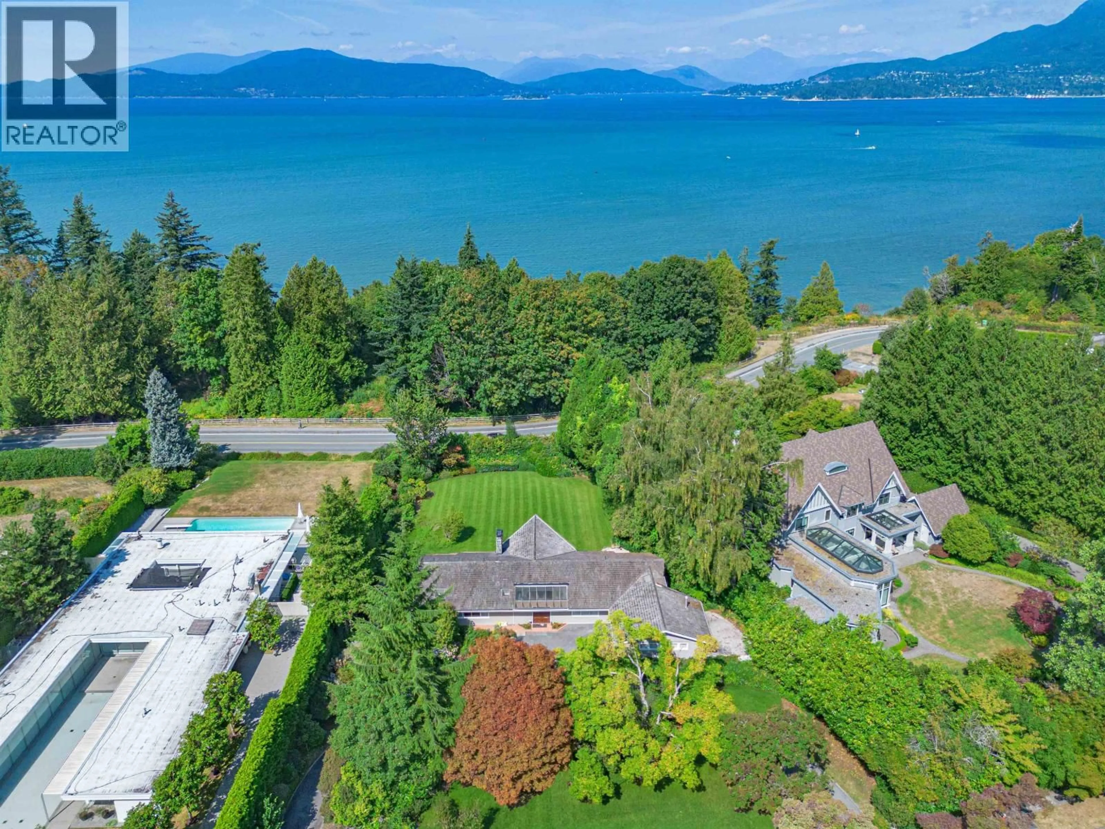 A pic from outside/outdoor area/front of a property/back of a property/a pic from drone, water/lake/river/ocean view for 5985 NEWTON WYND, Vancouver British Columbia V6T1H8