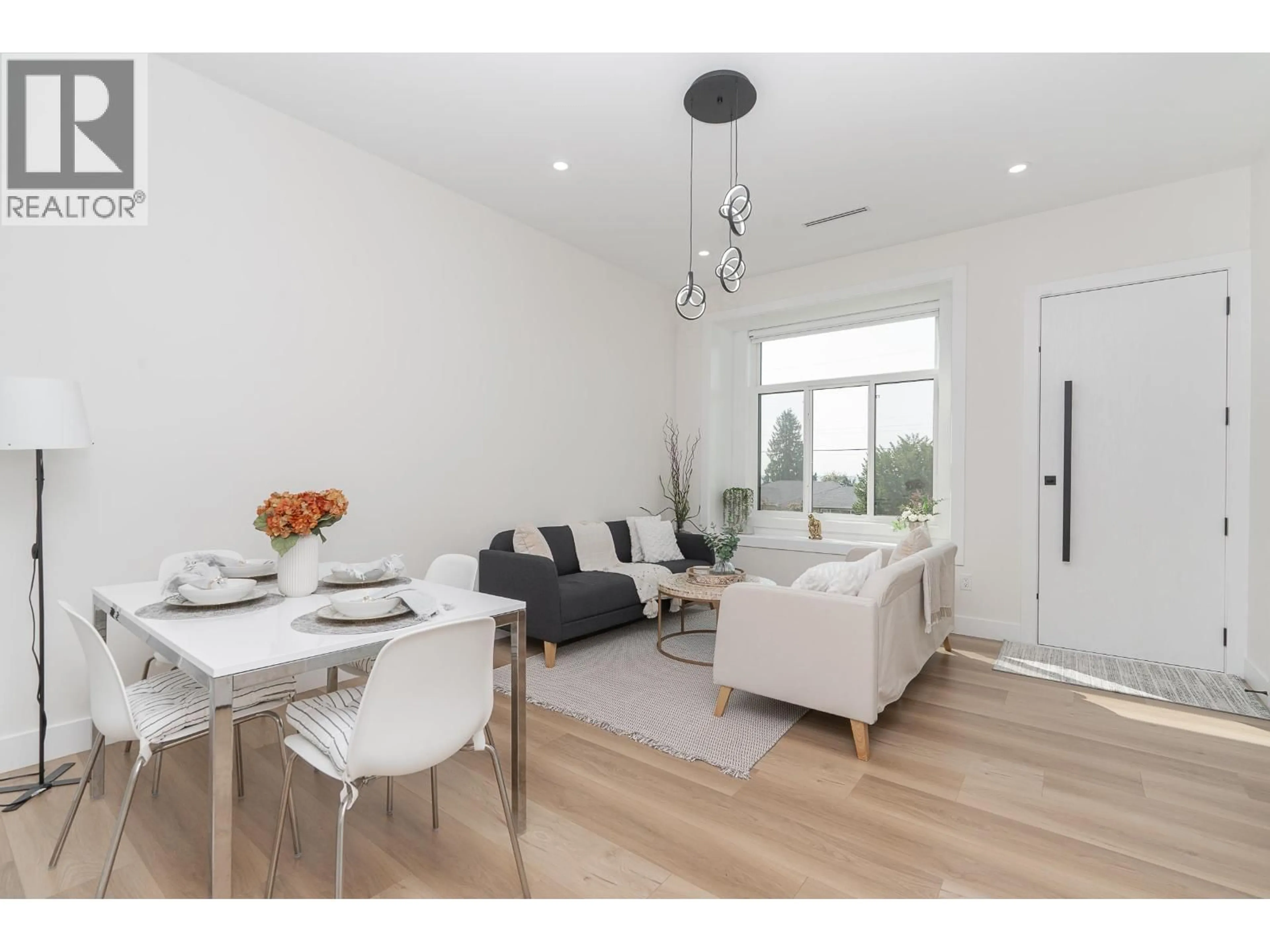 A pic of a room for 102 - 1149 DANSEY AVENUE, Coquitlam British Columbia V3K3H5