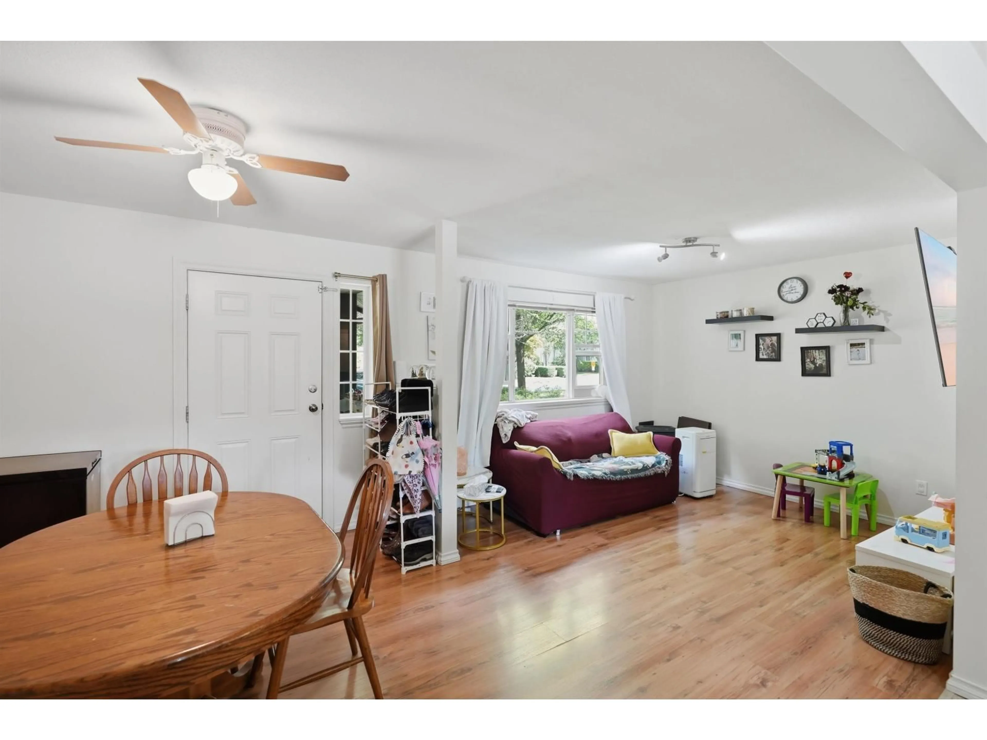 A pic of a room for 14 - 45535 SHAWNIGAN CRESCENT, Chilliwack British Columbia V2R0A2