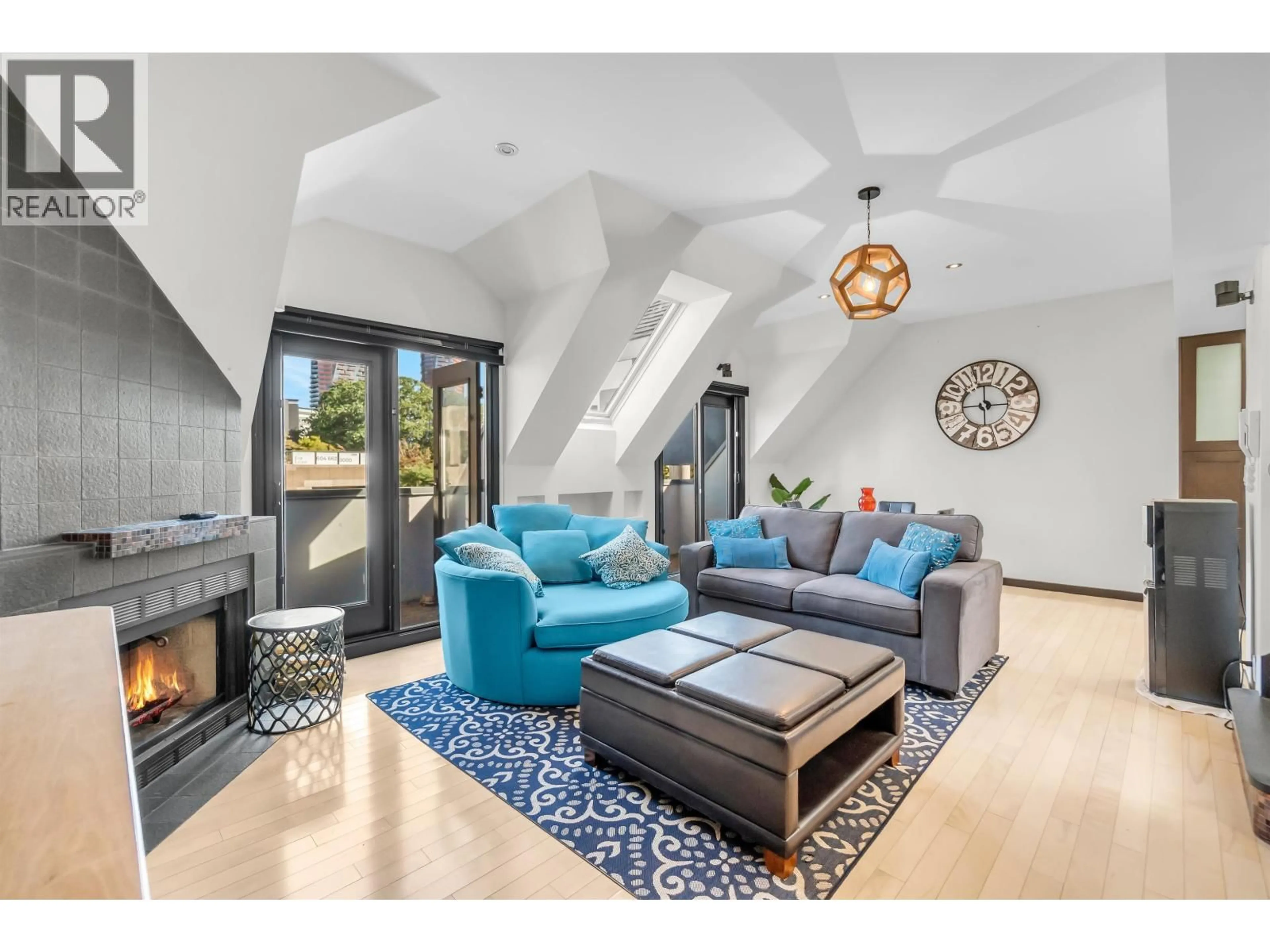 Living room with furniture, unknown for 1848 1ST AVENUE, Vancouver British Columbia V6J1G5