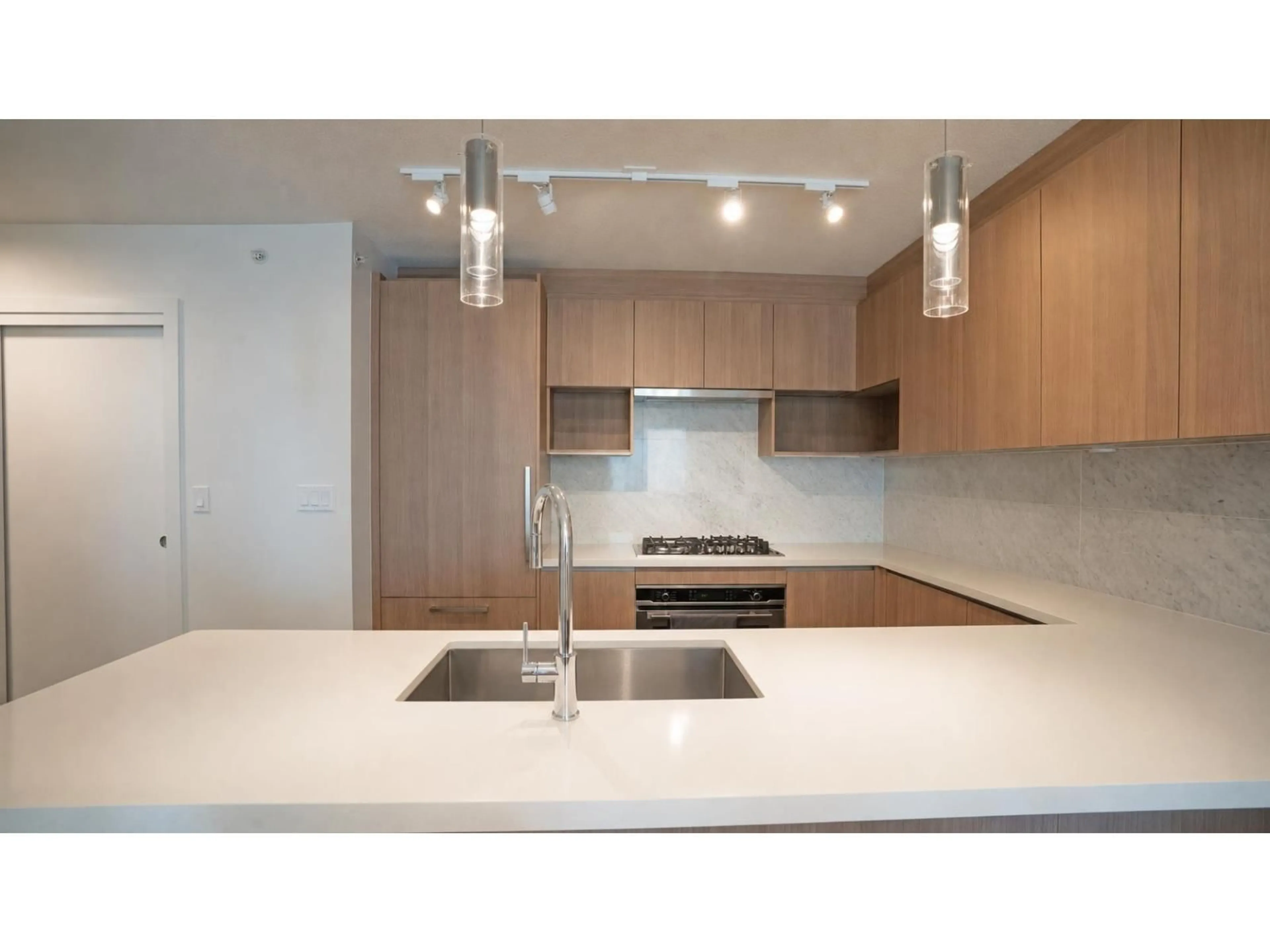Standard kitchen, unknown for 3706 - 13750 100 AVENUE, Surrey British Columbia V3T0L3