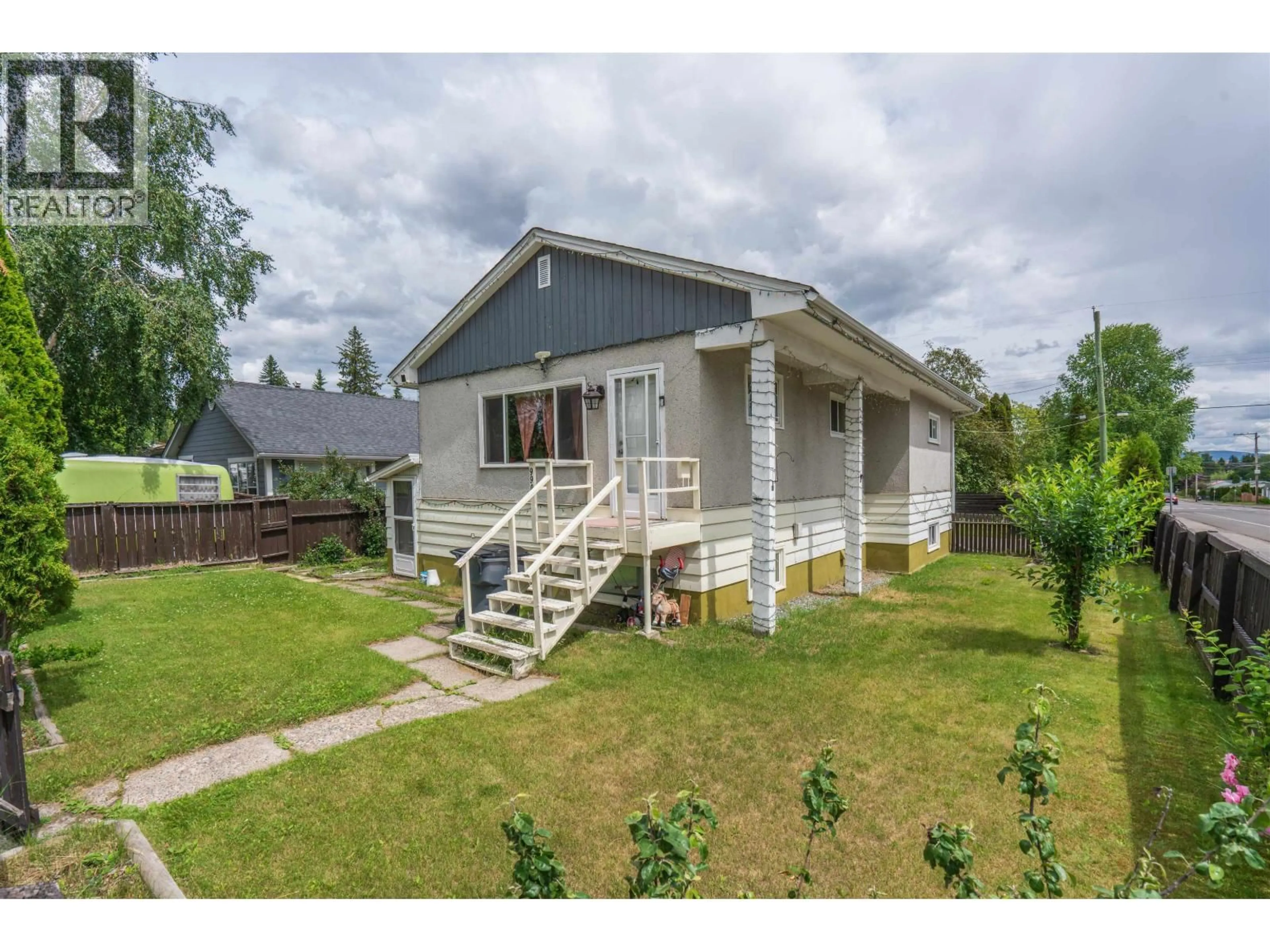A pic from outside/outdoor area/front of a property/back of a property/a pic from drone, street for 990 GILLETT STREET, Prince George British Columbia V2M2T9