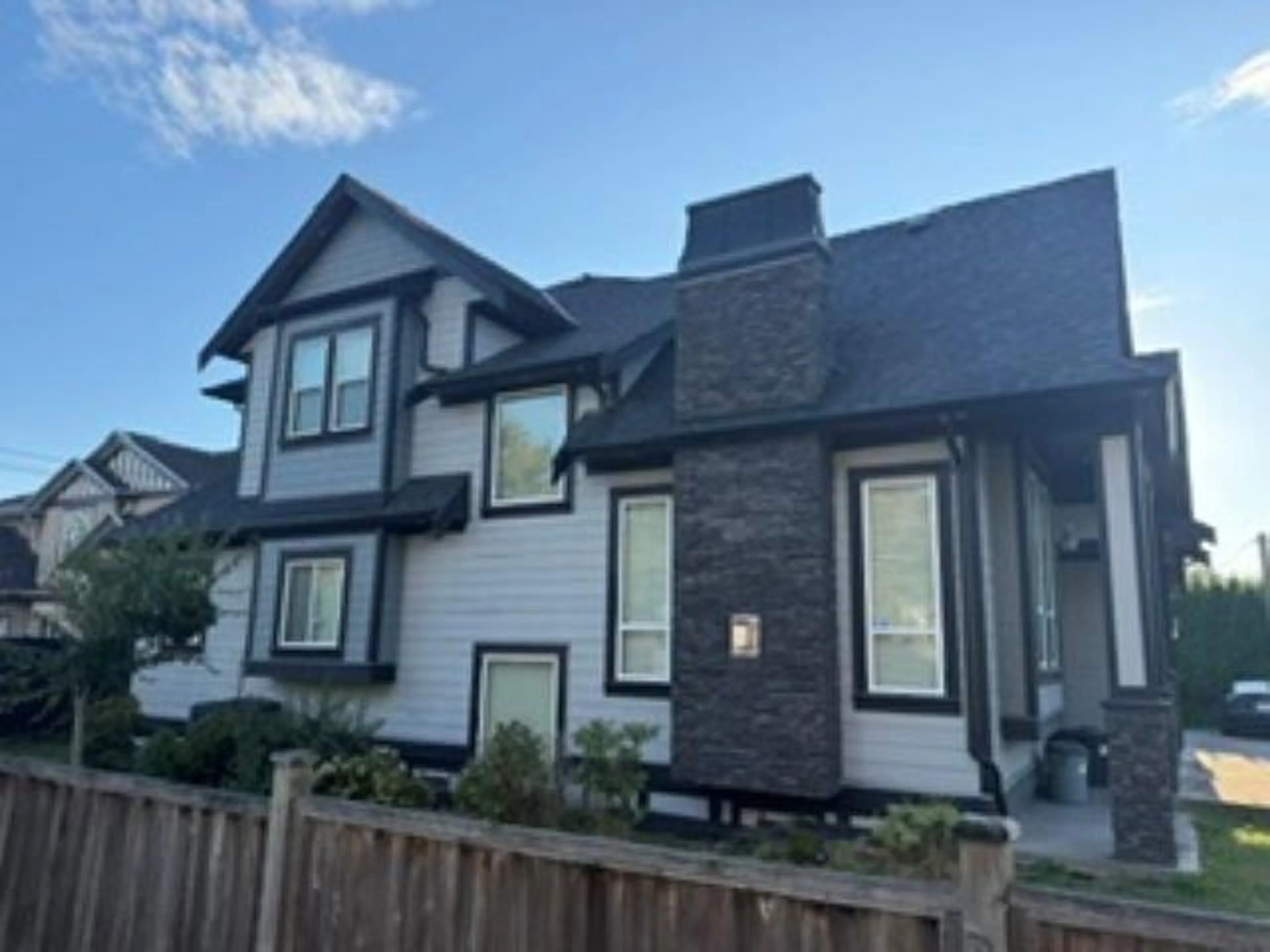 Home with vinyl exterior material, unknown for 11188 82 AVENUE, Delta British Columbia V4C4W4