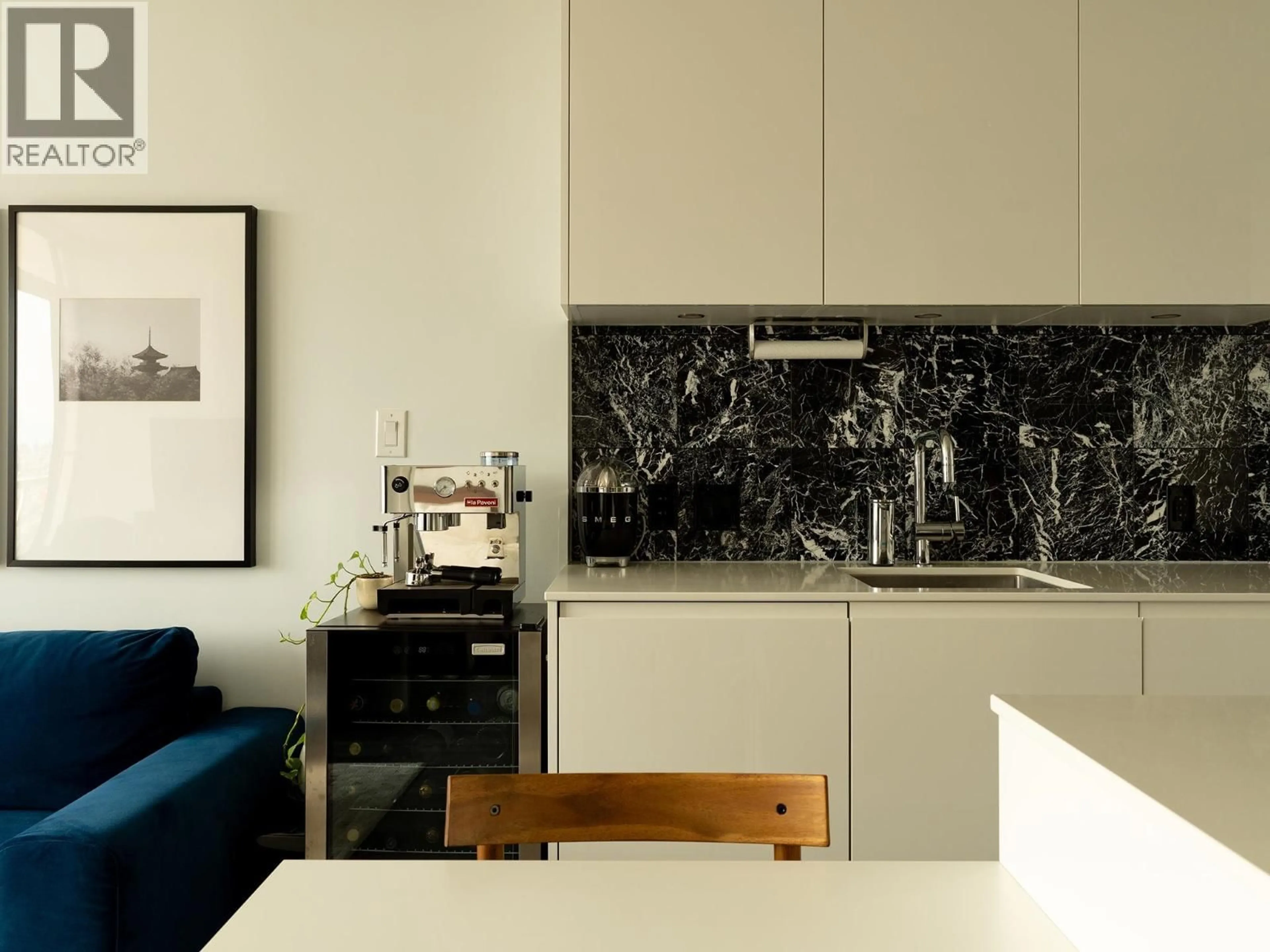 Contemporary kitchen, unknown for 3803 - 4510 HALIFAX WAY, Burnaby British Columbia V5C0K4