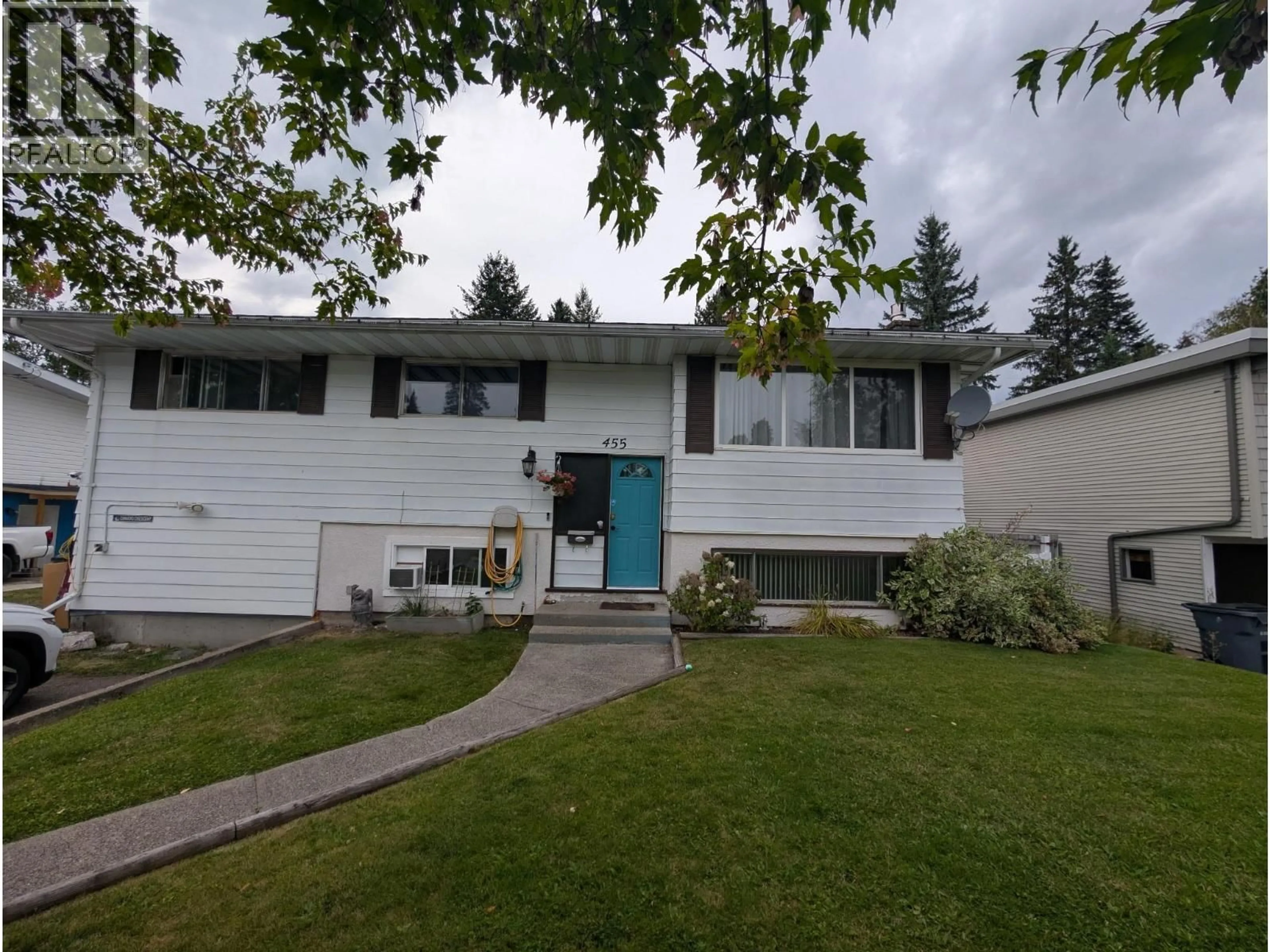 Home with vinyl exterior material, street for 455 PATTERSON STREET, Prince George British Columbia V2M3J3