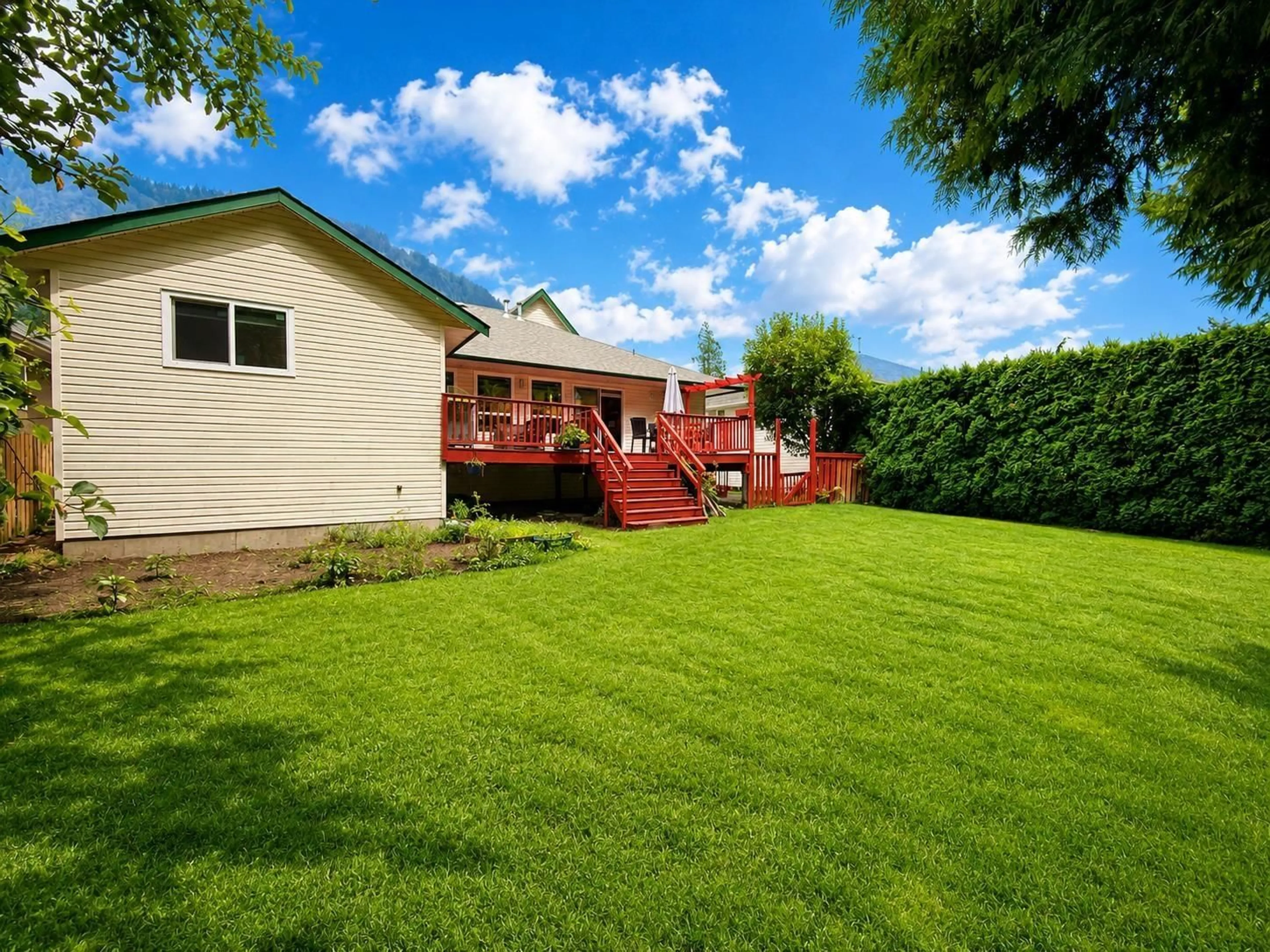 A pic from outside/outdoor area/front of a property/back of a property/a pic from drone, unknown for 314 MIAMI RIVER DRIVE, Harrison Hot Springs British Columbia V0M1K0