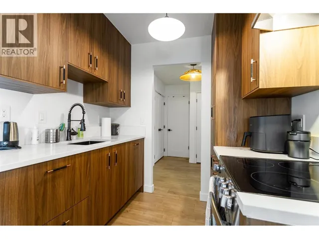 204 - 2240 WALL STREET, Vancouver 5