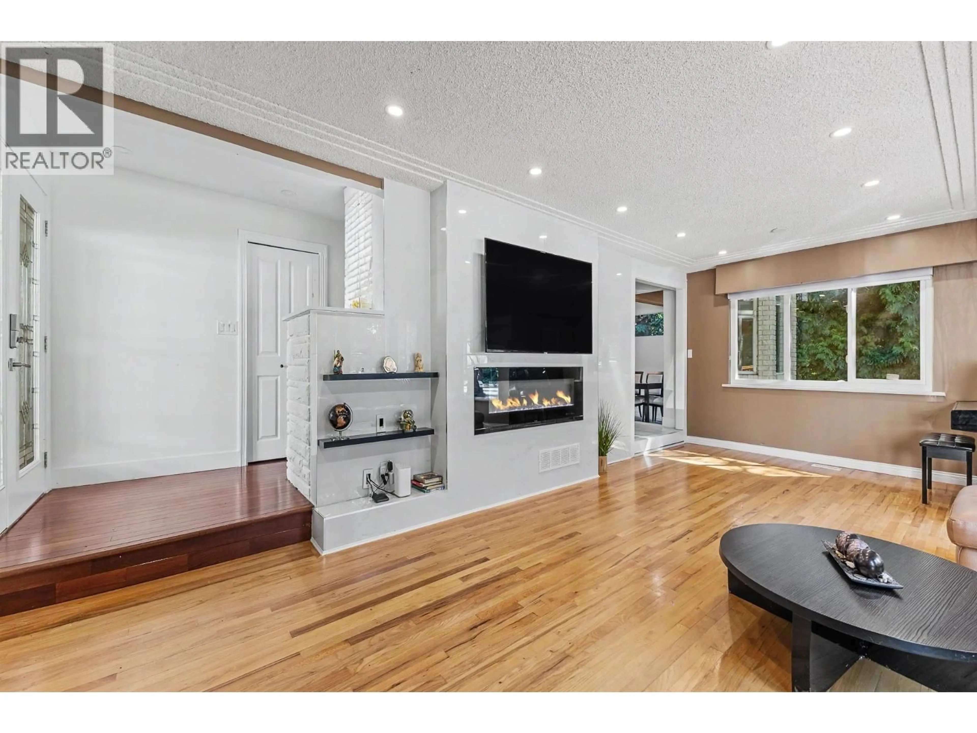 Unknown for 677 GATENSBURY STREET, Coquitlam British Columbia V3J5G9