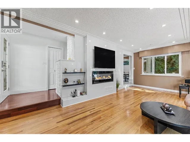 677 GATENSBURY STREET, Coquitlam 4
