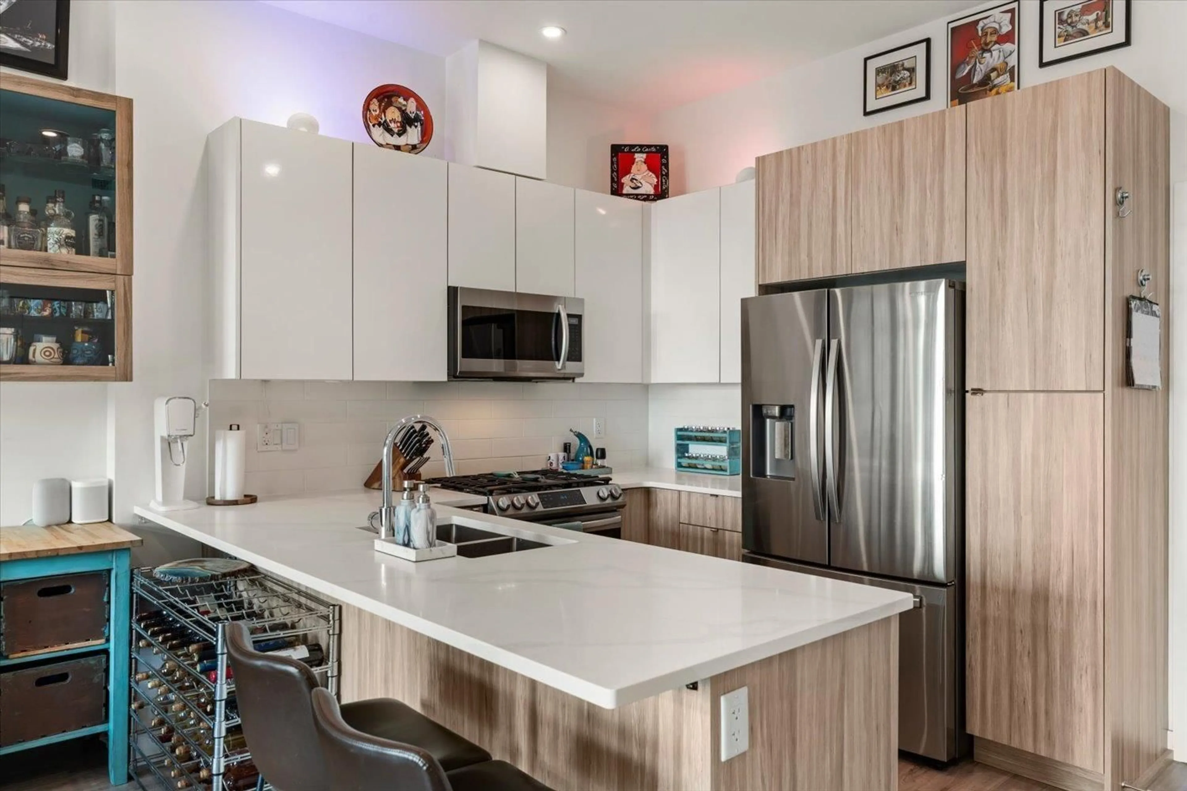 Contemporary kitchen, unknown for 603 - 2649 JAMES STREET, Abbotsford British Columbia V2T3L6