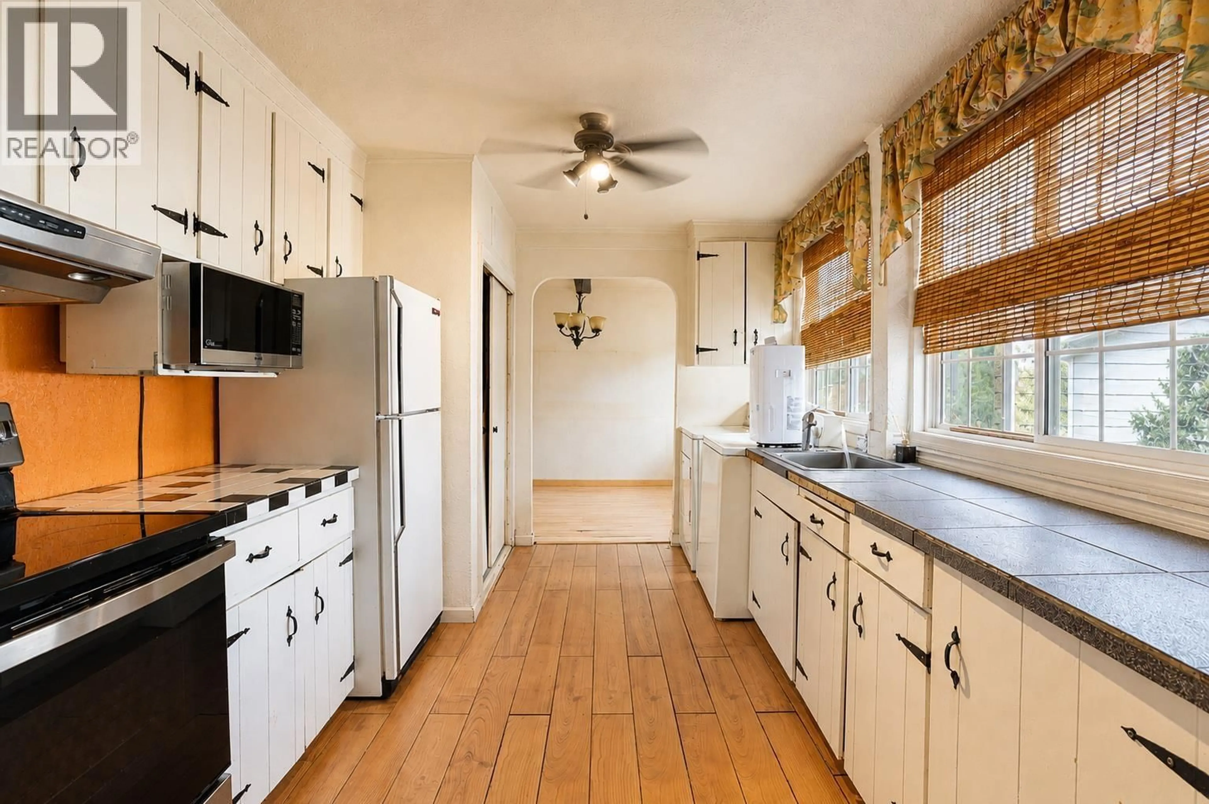 Standard kitchen, unknown for 64 STARLING STREET, Kitimat British Columbia V8C1K5