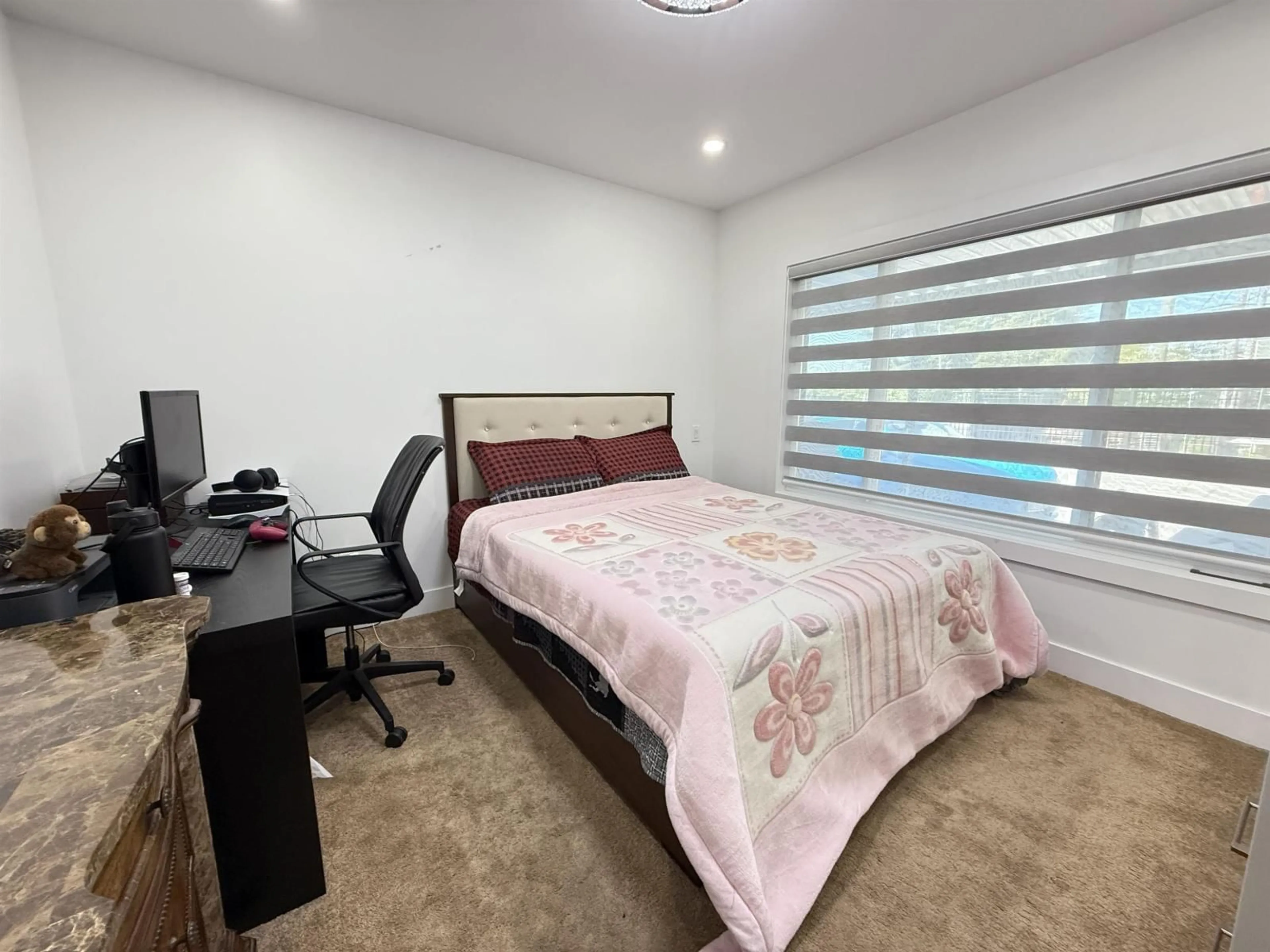 A pic of a room for 1148 176 STREET, Surrey British Columbia V3Z9S5
