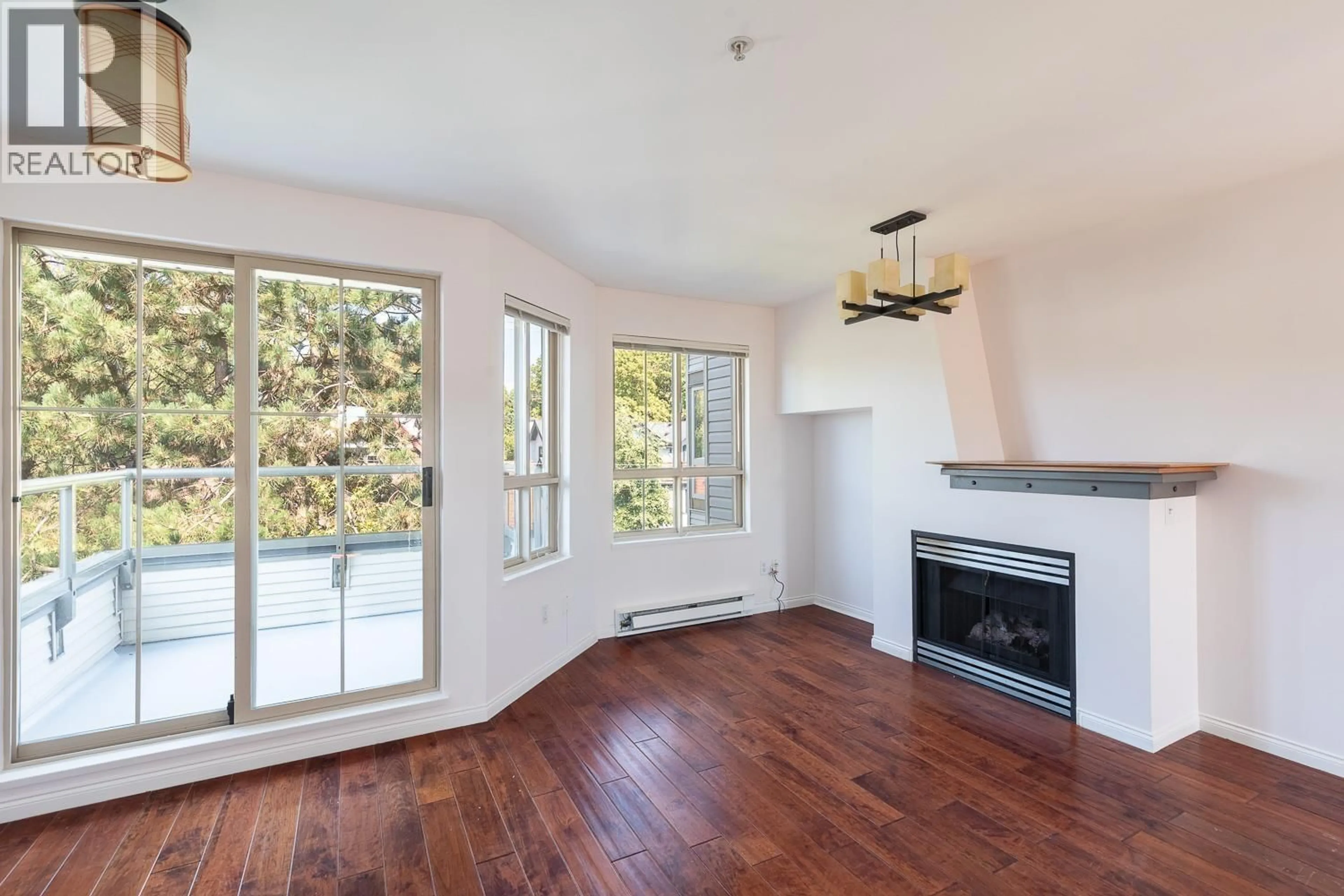 Unknown for 34 - 2375 BROADWAY, Vancouver British Columbia V6K2E6