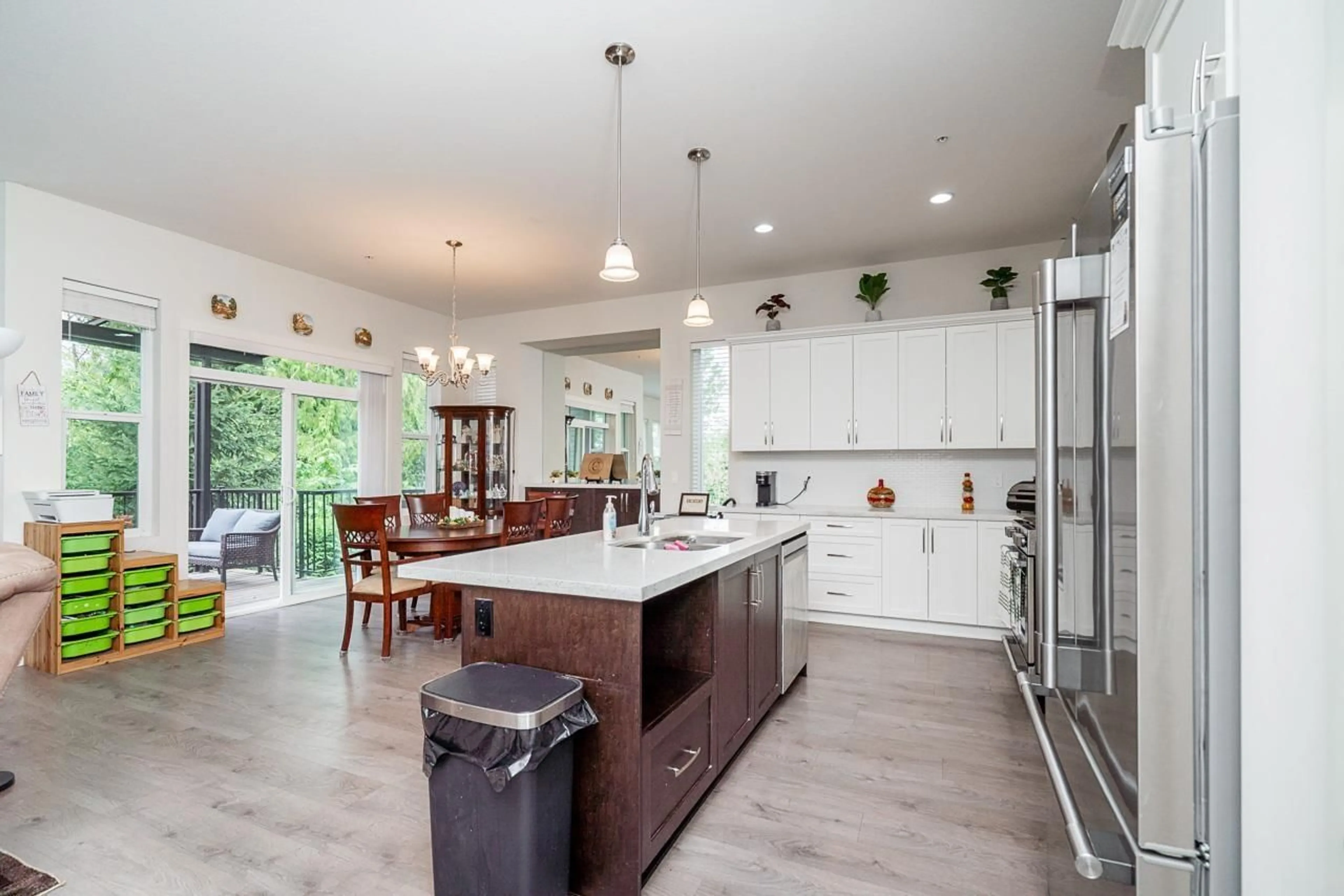 Open concept kitchen, ceramic/tile floor for 2663 275A STREET, Langley British Columbia V4W0C4