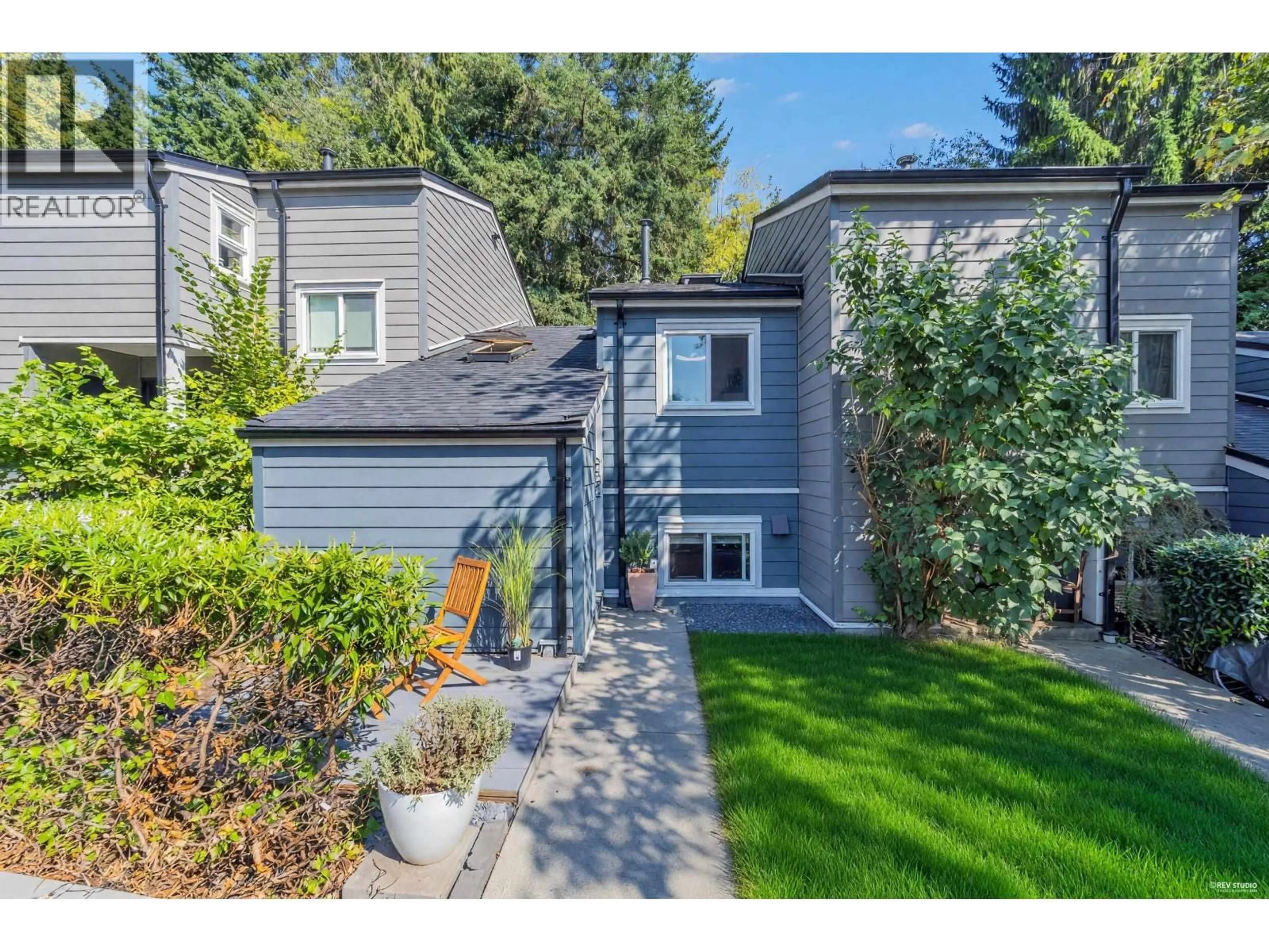 A pic from outside/outdoor area/front of a property/back of a property/a pic from drone, street for 2624 TRETHEWAY DRIVE, Burnaby British Columbia V5B4R8