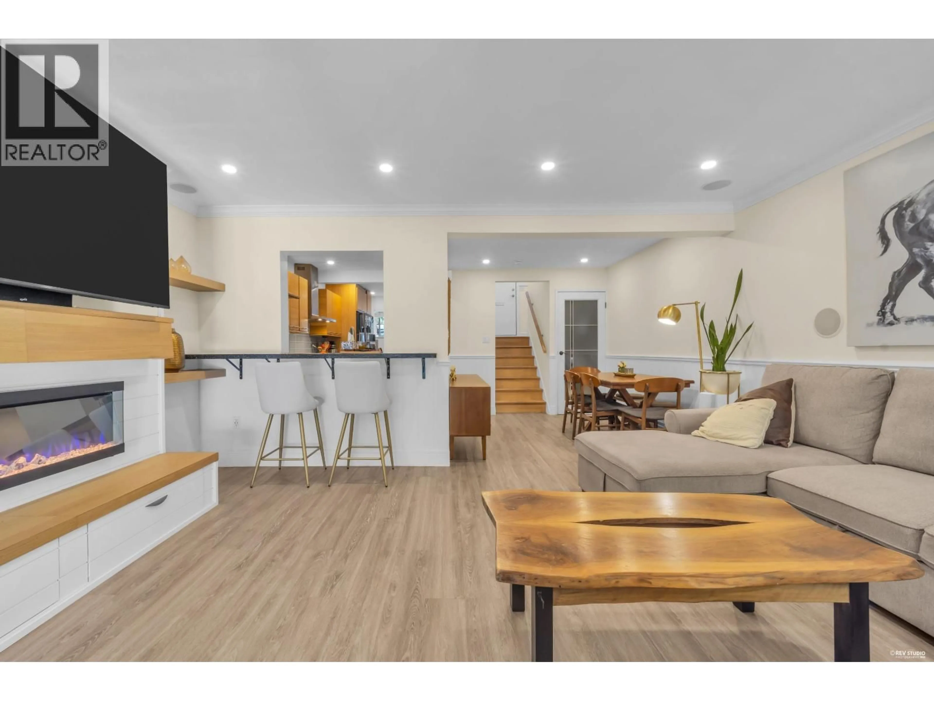 Open concept kitchen, wood/laminate floor for 2624 TRETHEWAY DRIVE, Burnaby British Columbia V5B4R8