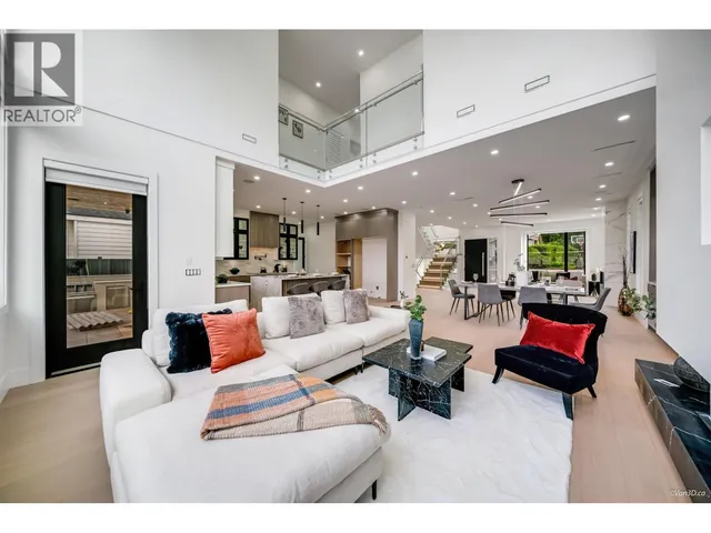 819 CORNELL AVENUE, Coquitlam 4