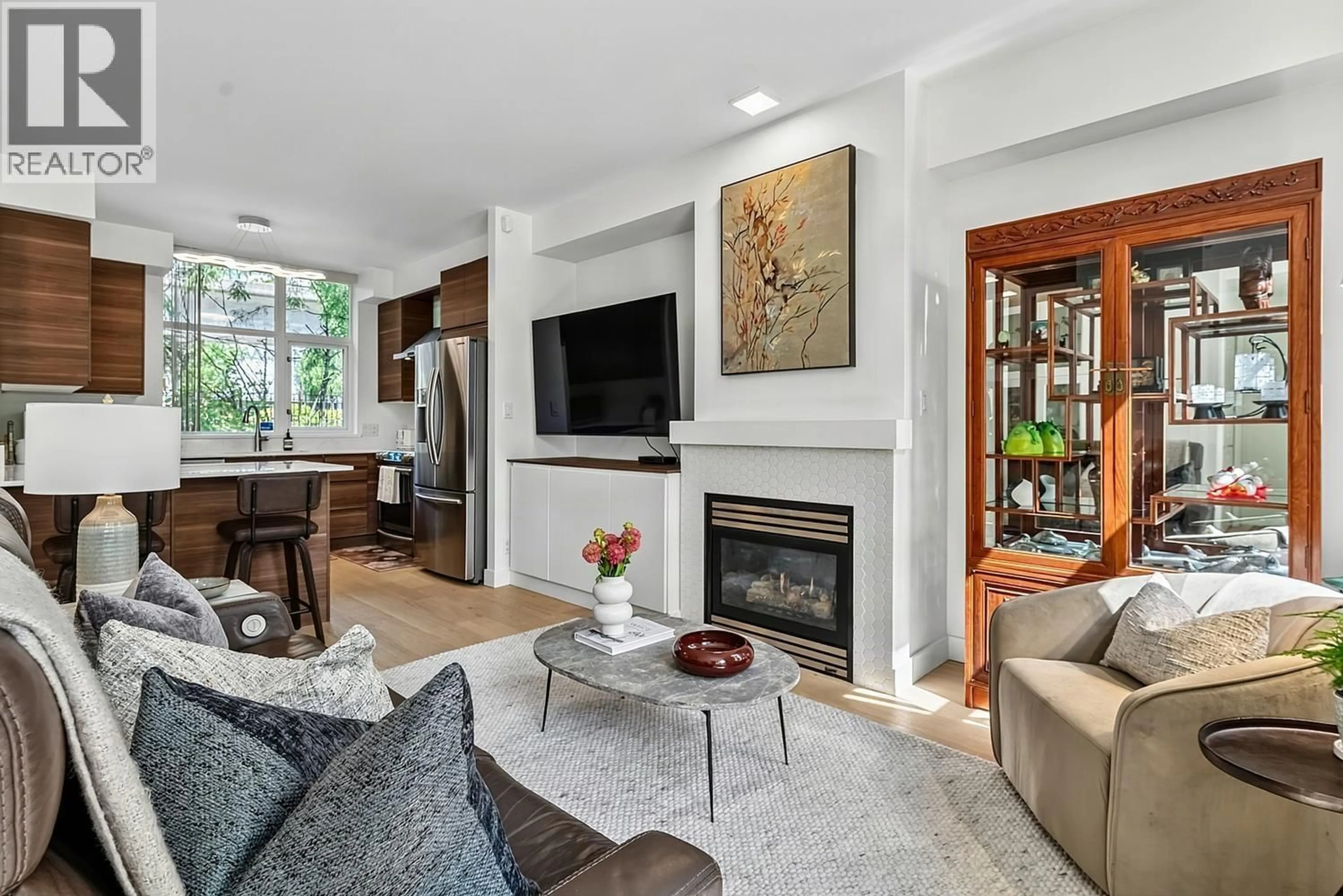 Living room with furniture, unknown for TH5 - 2088 MADISON AVENUE, Burnaby British Columbia V5C6T5