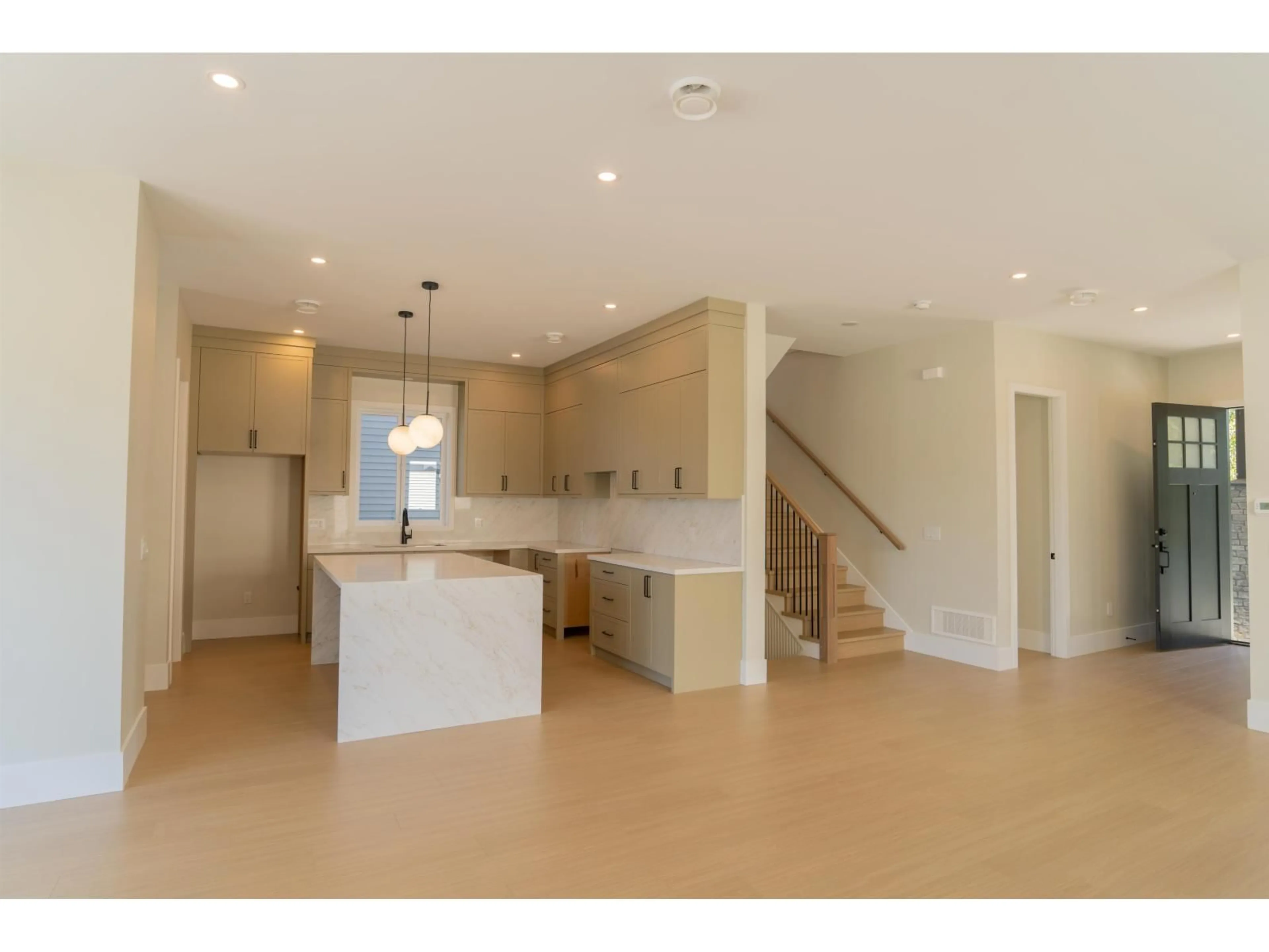 Open concept kitchen, ceramic/tile floor for 7750 196 STREET, Langley British Columbia V2Y3V4