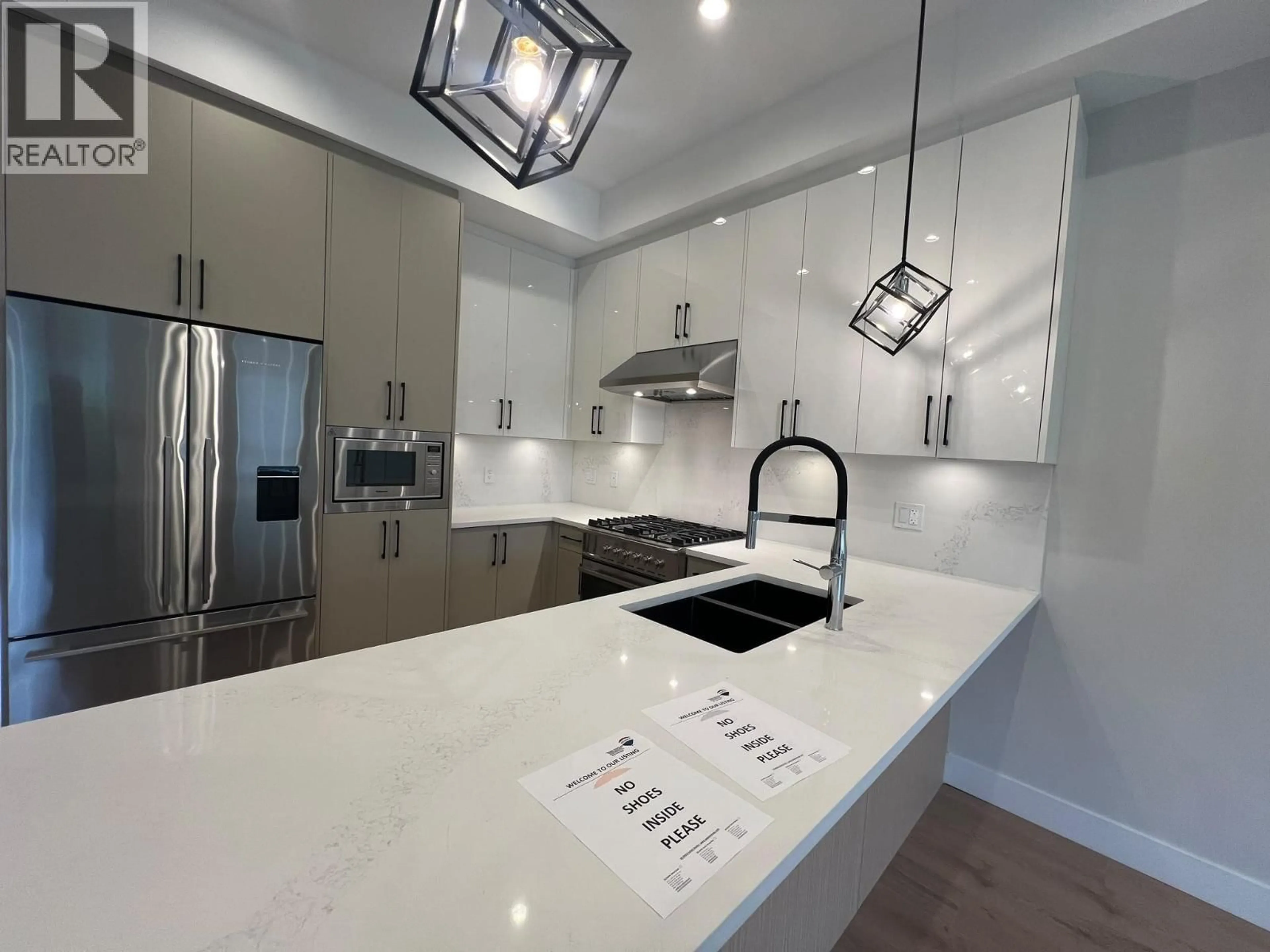 Contemporary kitchen, ceramic/tile floor for 2 - 3033 SHELL ROAD, Richmond British Columbia V6X0B8