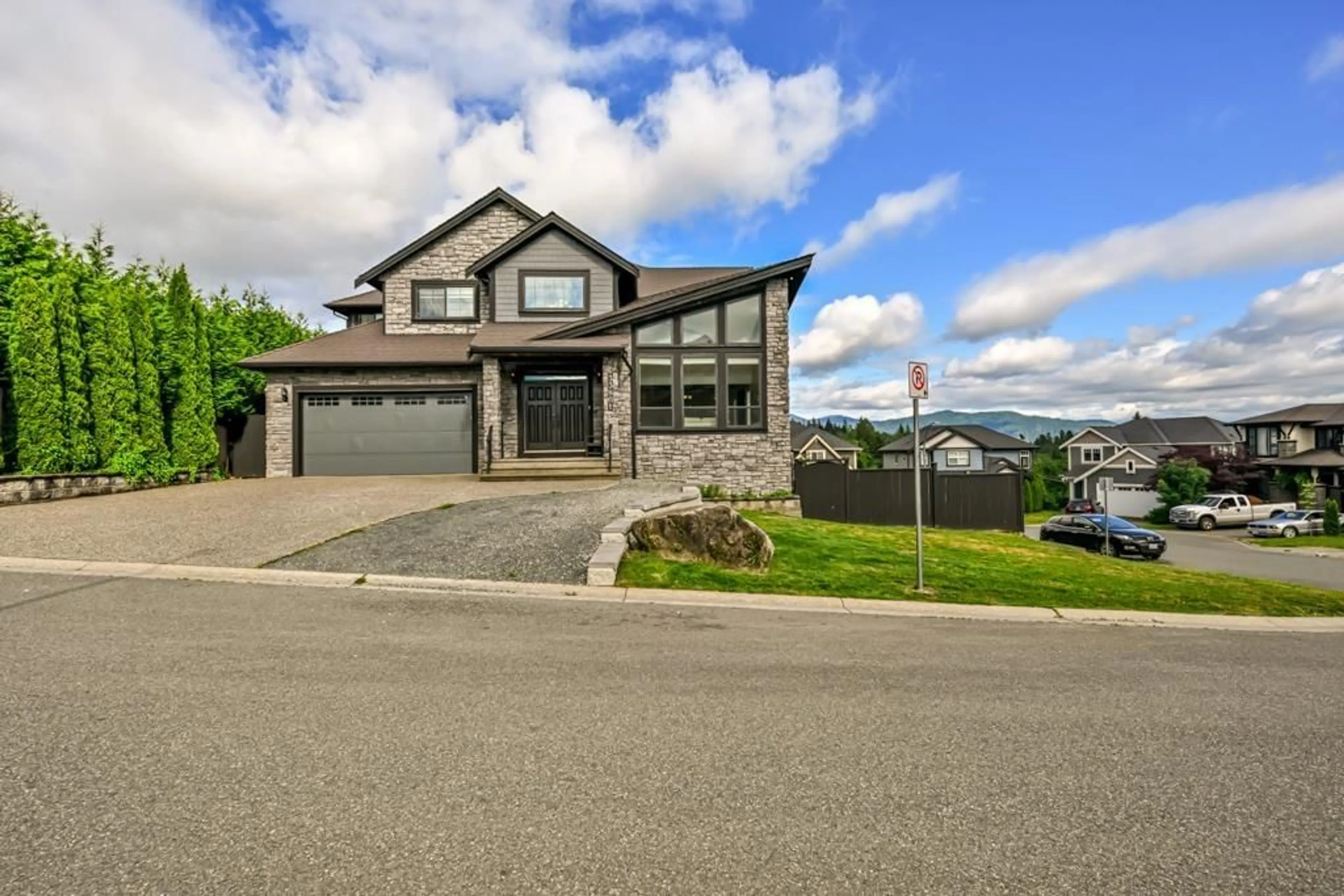 Home with brick exterior material, unknown for 33861 MELBURN DRIVE, Mission British Columbia V2V7S2