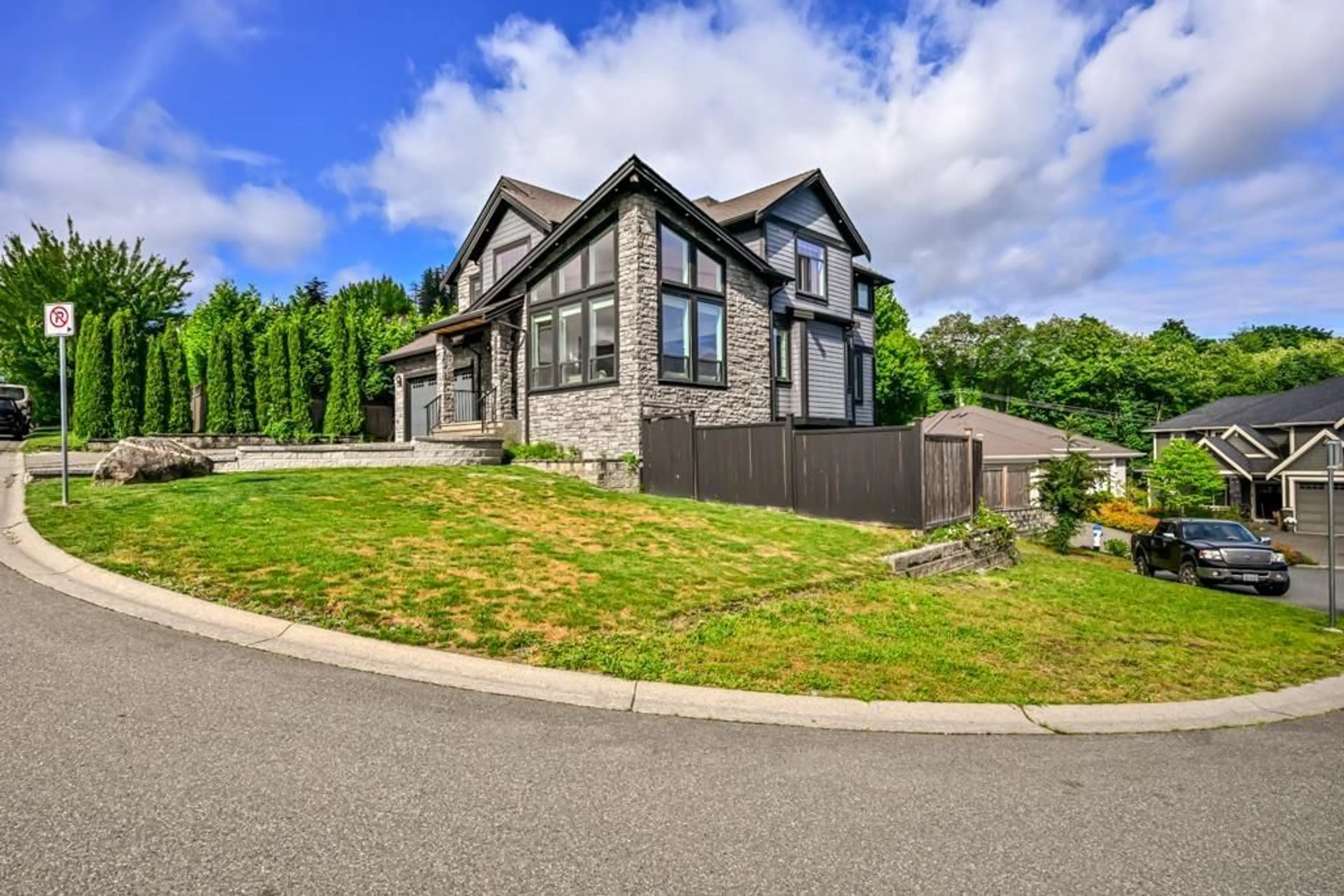 Home with brick exterior material, mountain view for 33861 MELBURN DRIVE, Mission British Columbia V2V7S2