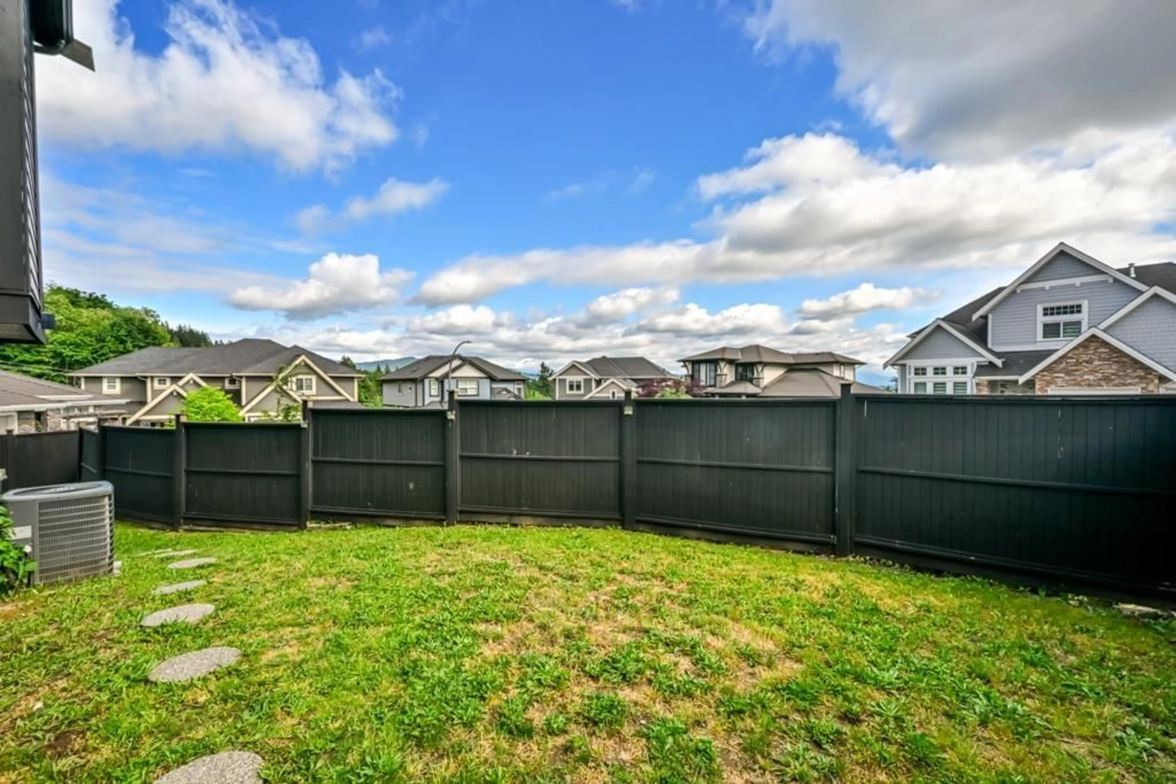 Patio, mountain view for 33861 MELBURN DRIVE, Mission British Columbia V2V7S2
