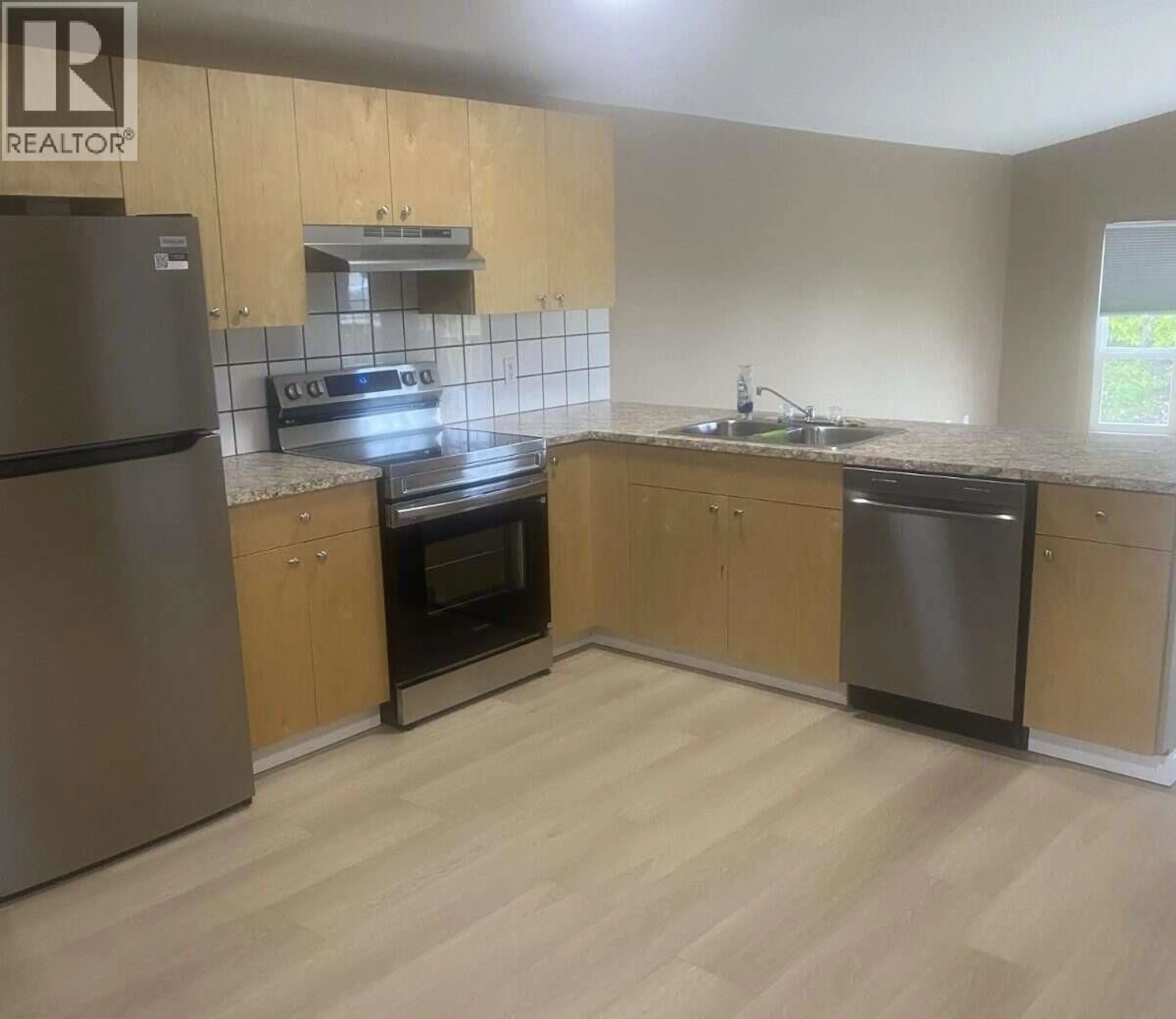 Standard kitchen, unknown for 1916 BOBSEIN CRESCENT, Terrace British Columbia V8G3Y1
