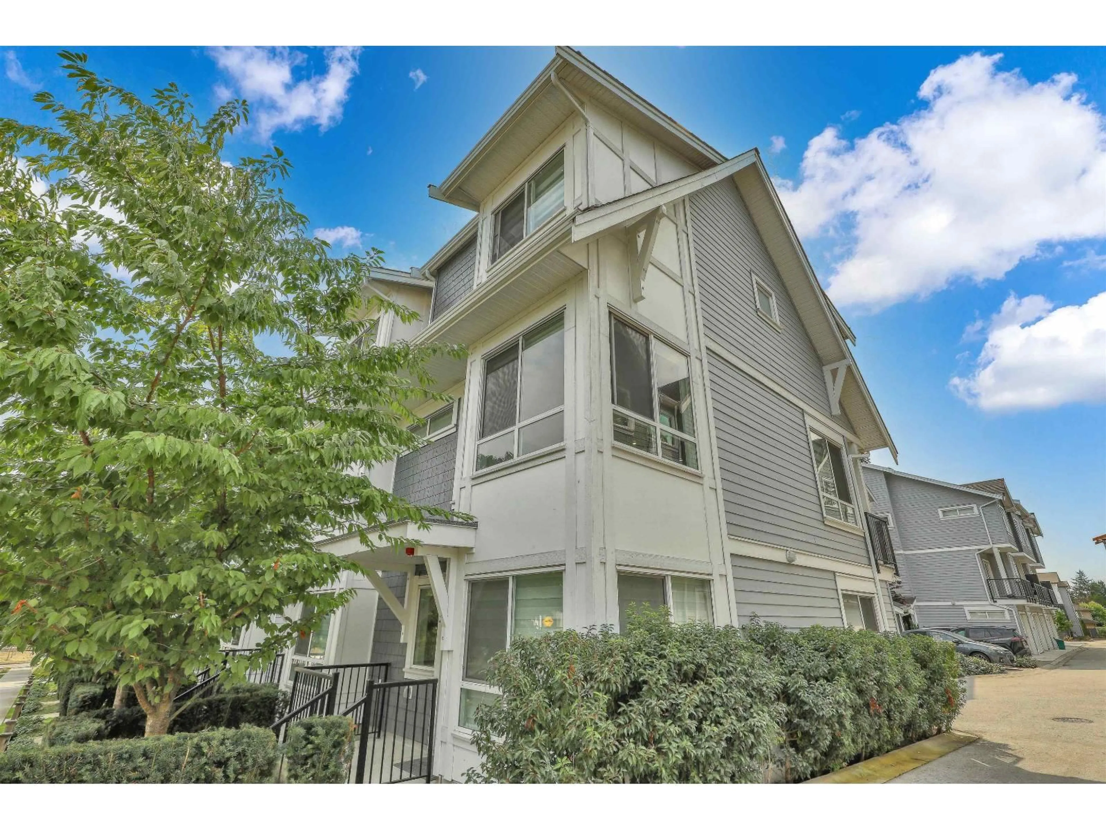 Home with vinyl exterior material, street for 37 - 12830 62 AVENUE, Surrey British Columbia V3X0K8