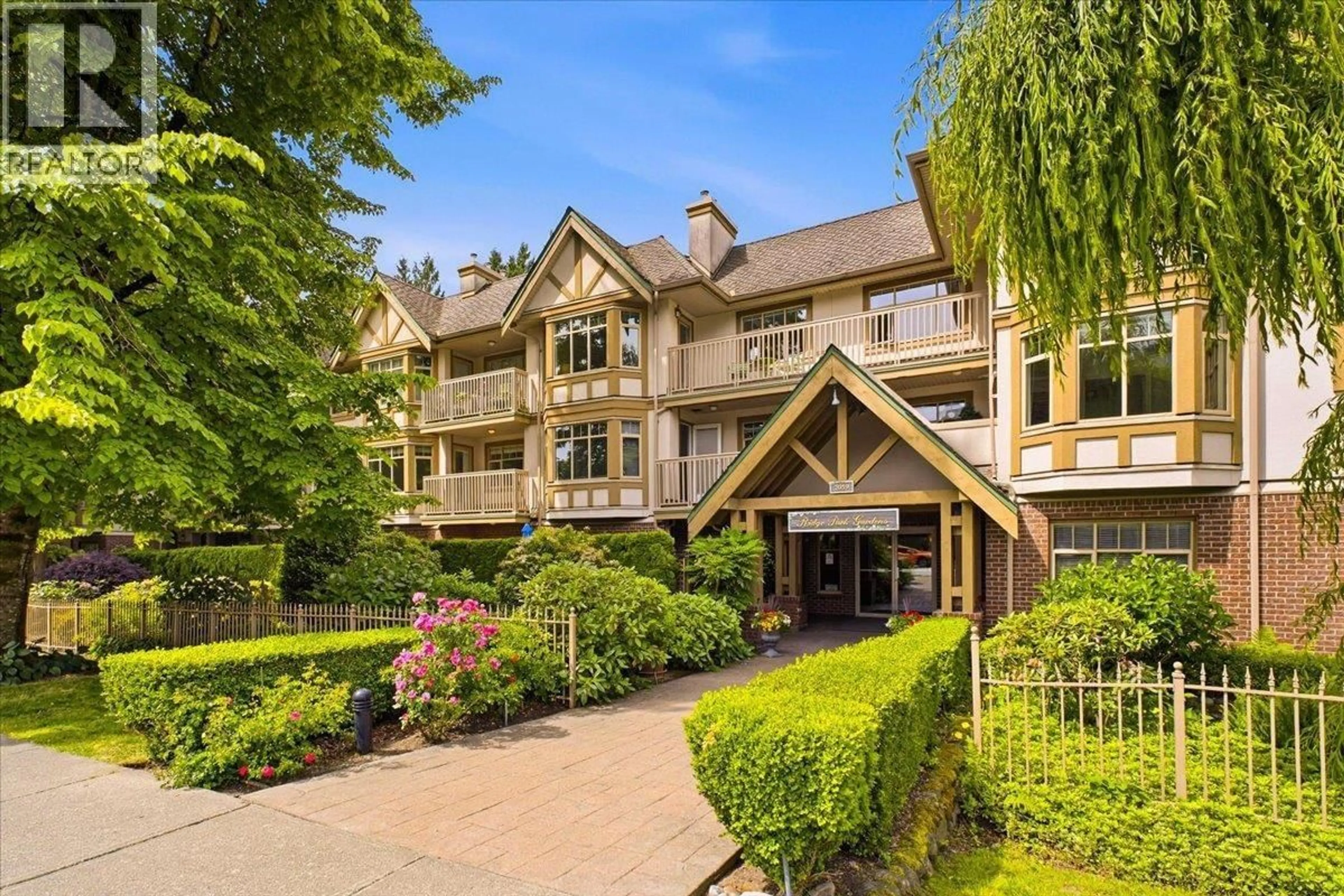 Unknown for 411 - 2059 CHESTERFIELD AVENUE, North Vancouver British Columbia V7M2P4