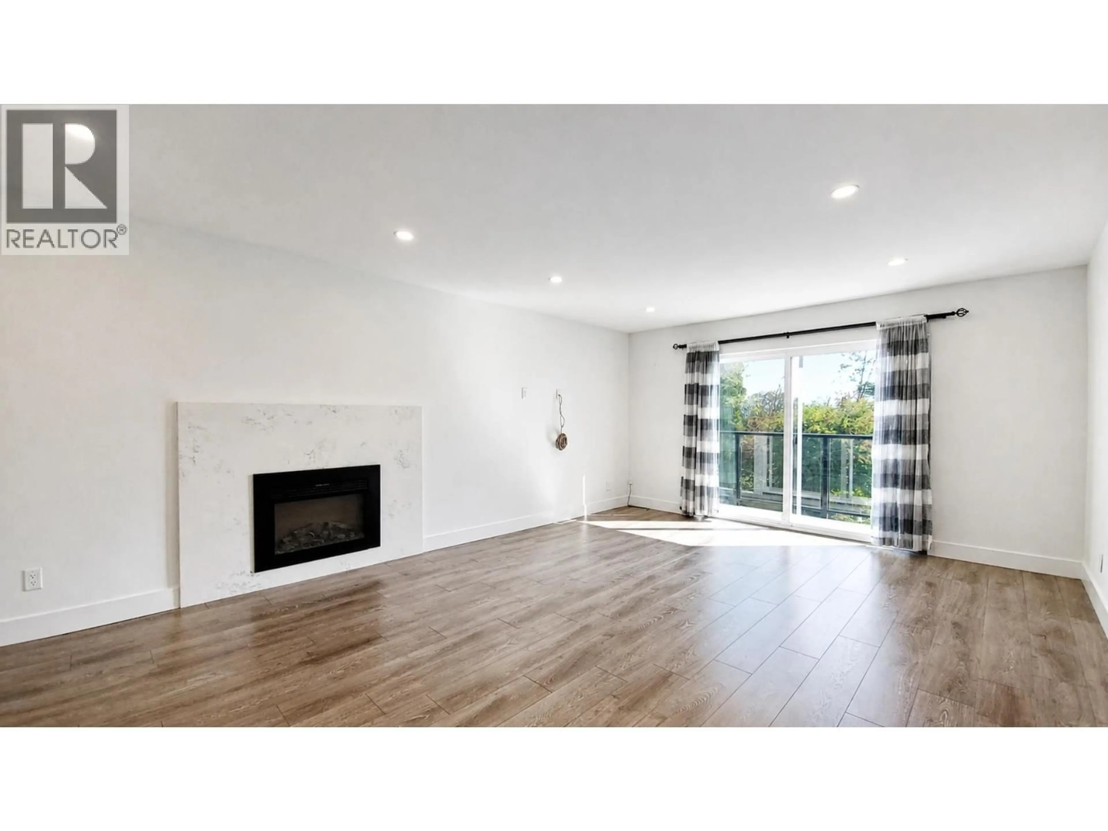 Unknown for 23 FELL AVENUE, Burnaby British Columbia V5B1L3