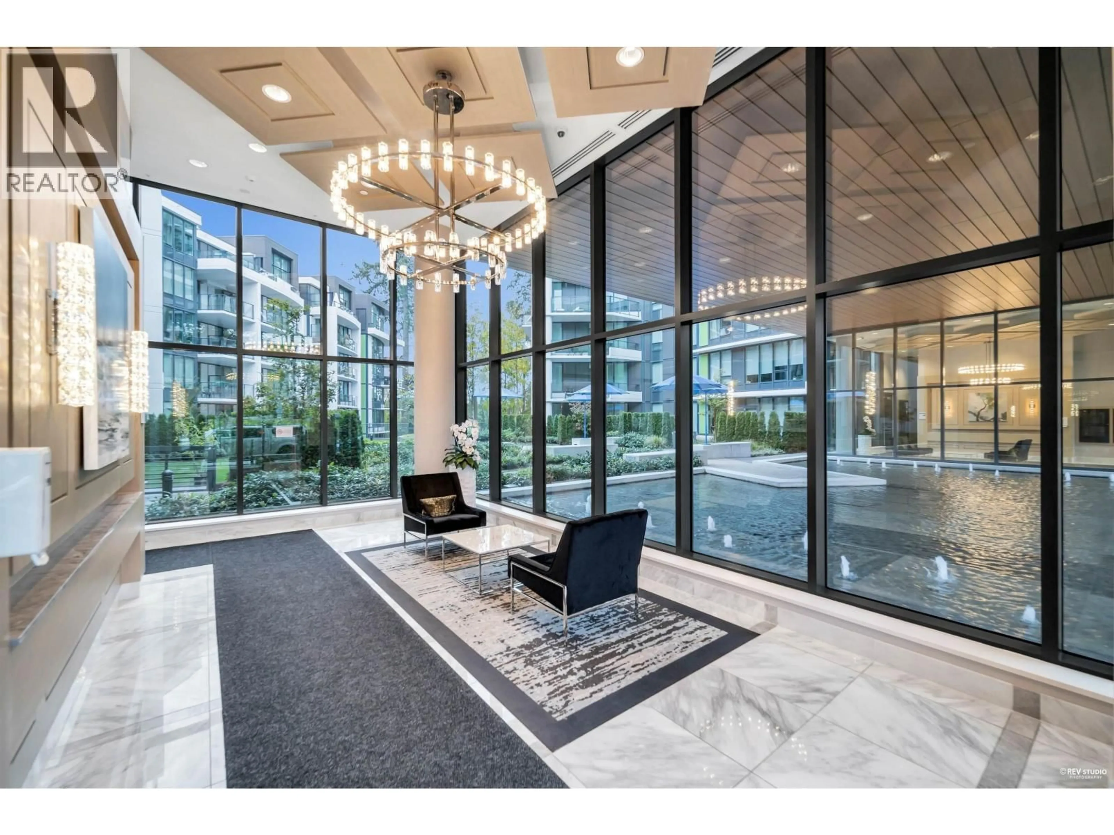 Indoor foyer for 537 - 3563 ROSS DRIVE, Vancouver British Columbia V6S0L3