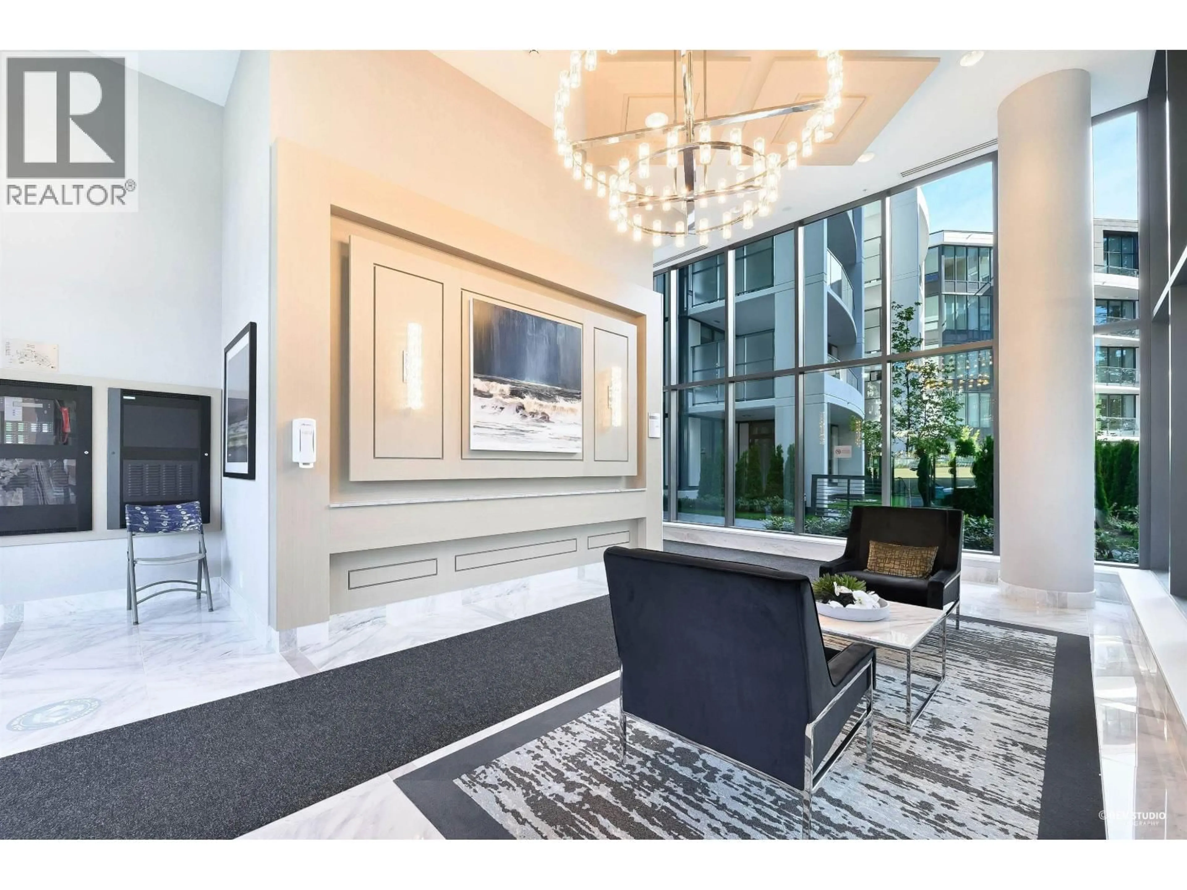 Indoor foyer for 537 - 3563 ROSS DRIVE, Vancouver British Columbia V6S0L3