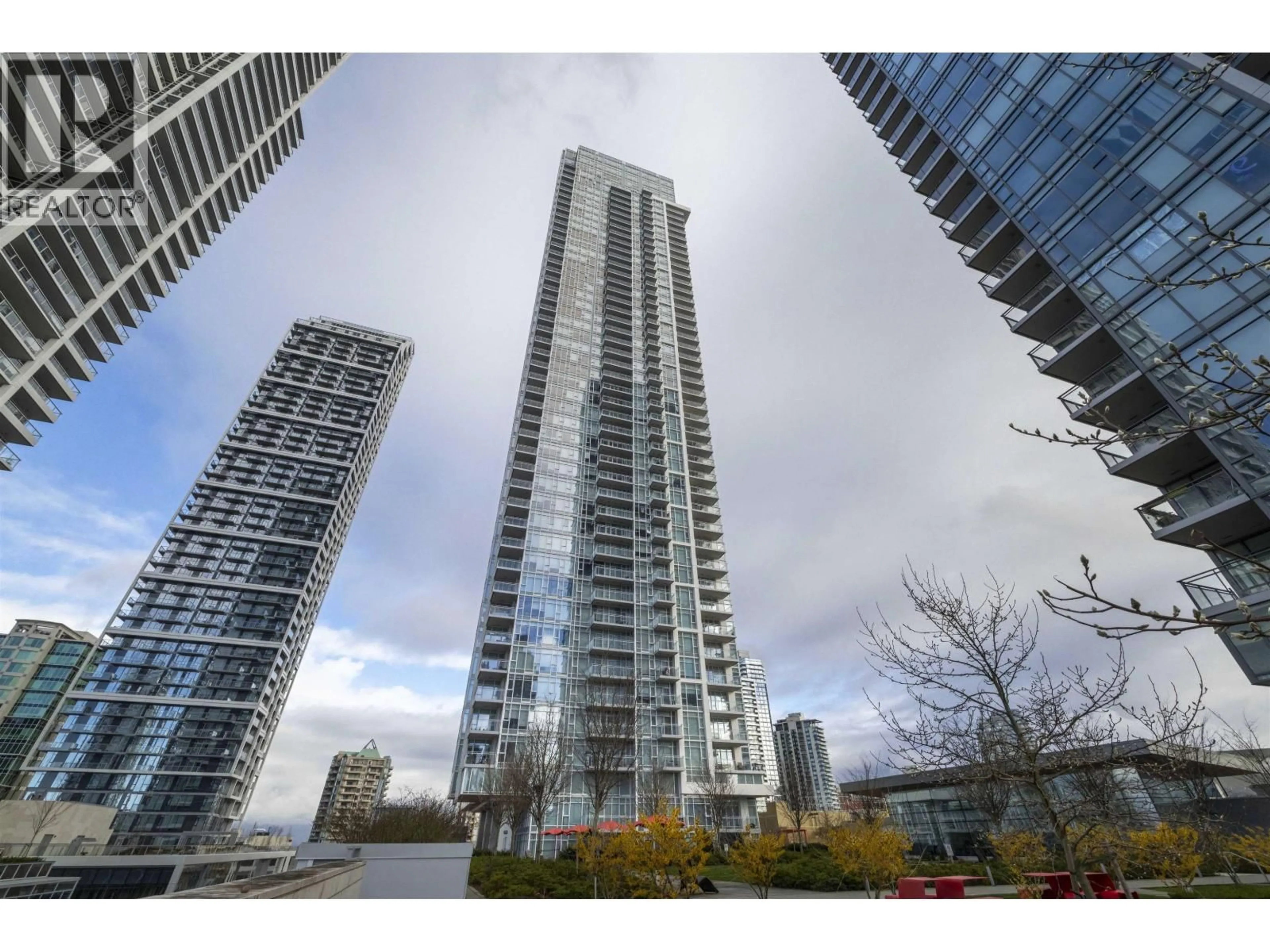 A pic from outside/outdoor area/front of a property/back of a property/a pic from drone, city buildings view from balcony for 2606 - 4670 ASSEMBLY WAY, Burnaby British Columbia V5H0H3