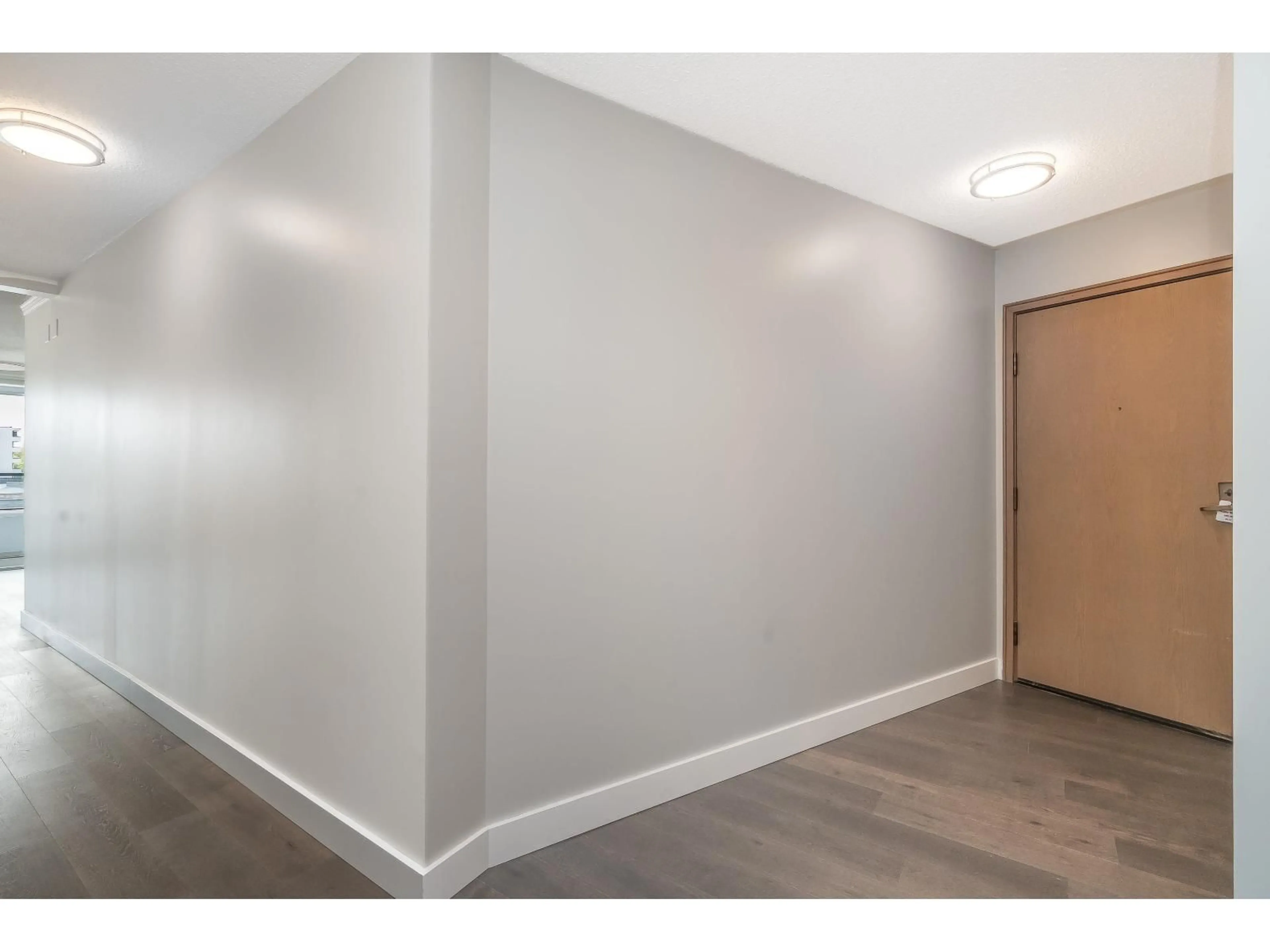 Unknown for 412 - 15111 RUSSELL AVENUE, White Rock British Columbia V4B2P4