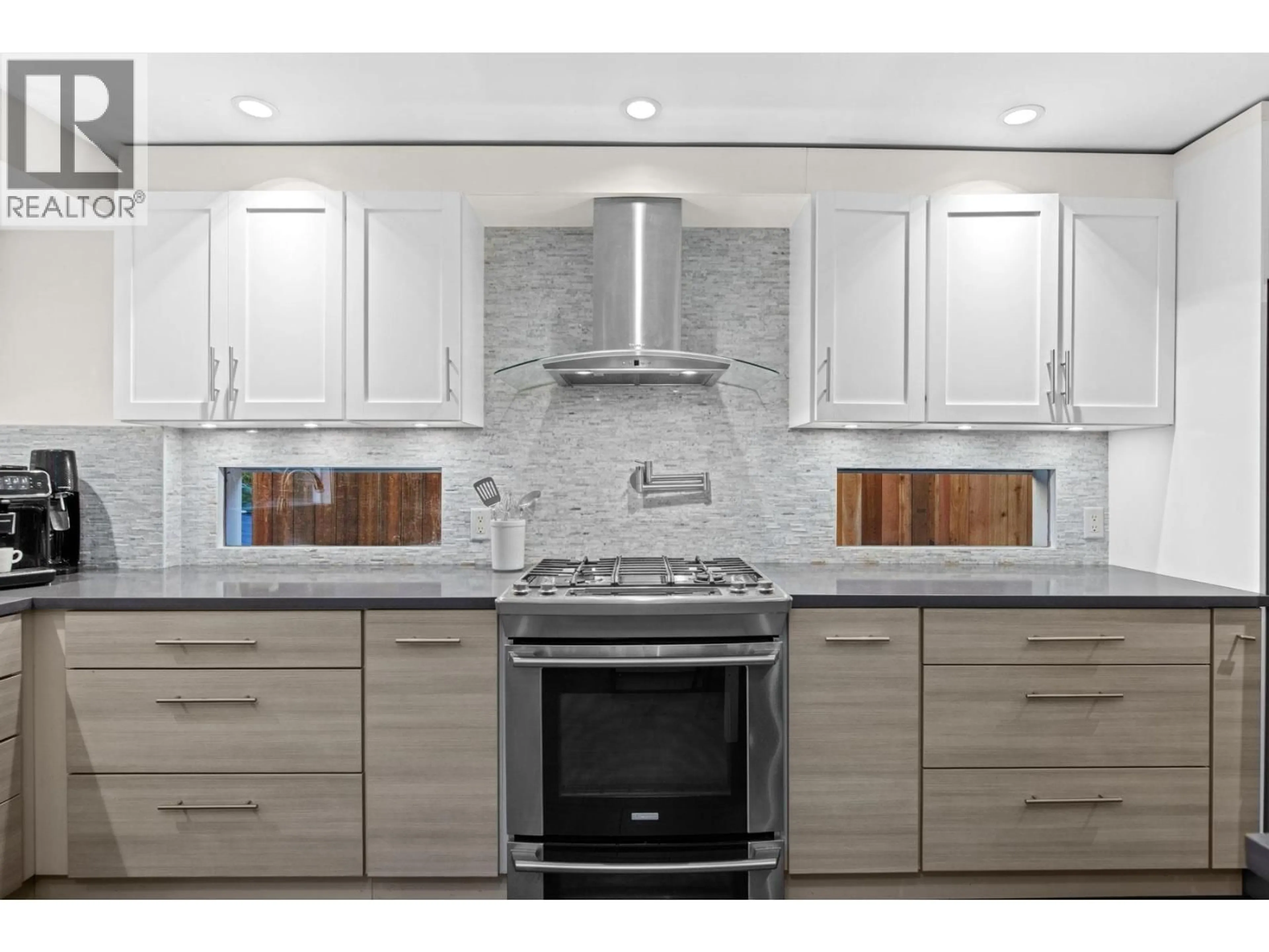 Contemporary kitchen, ceramic/tile floor for 1208 ROSEWOOD CRESCENT, North Vancouver British Columbia V7P1H4