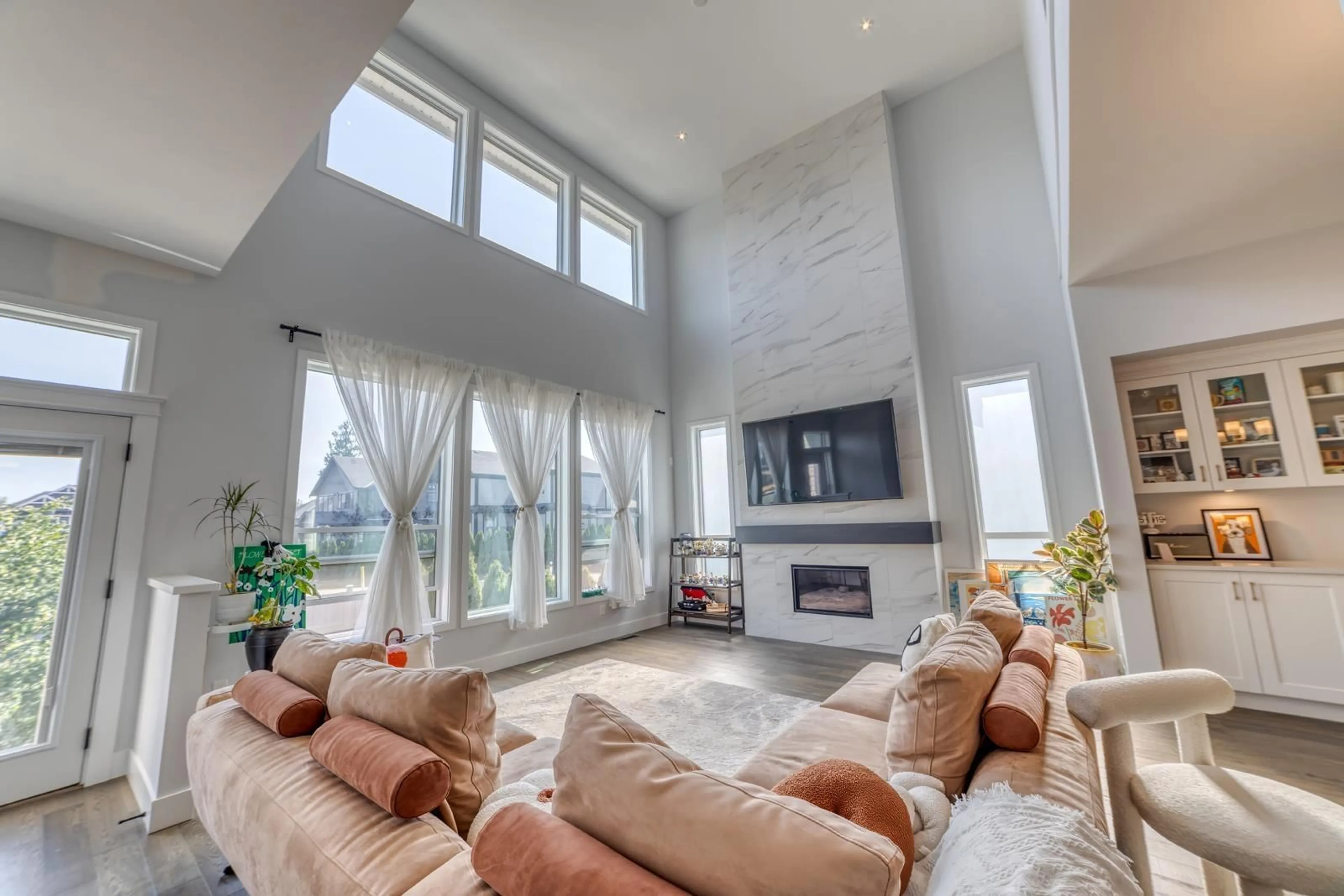 Living room with furniture, unknown for 16568 104 AVENUE, Surrey British Columbia V4N6V4