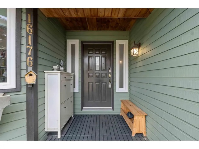 16176 78B AVENUE, Surrey 2