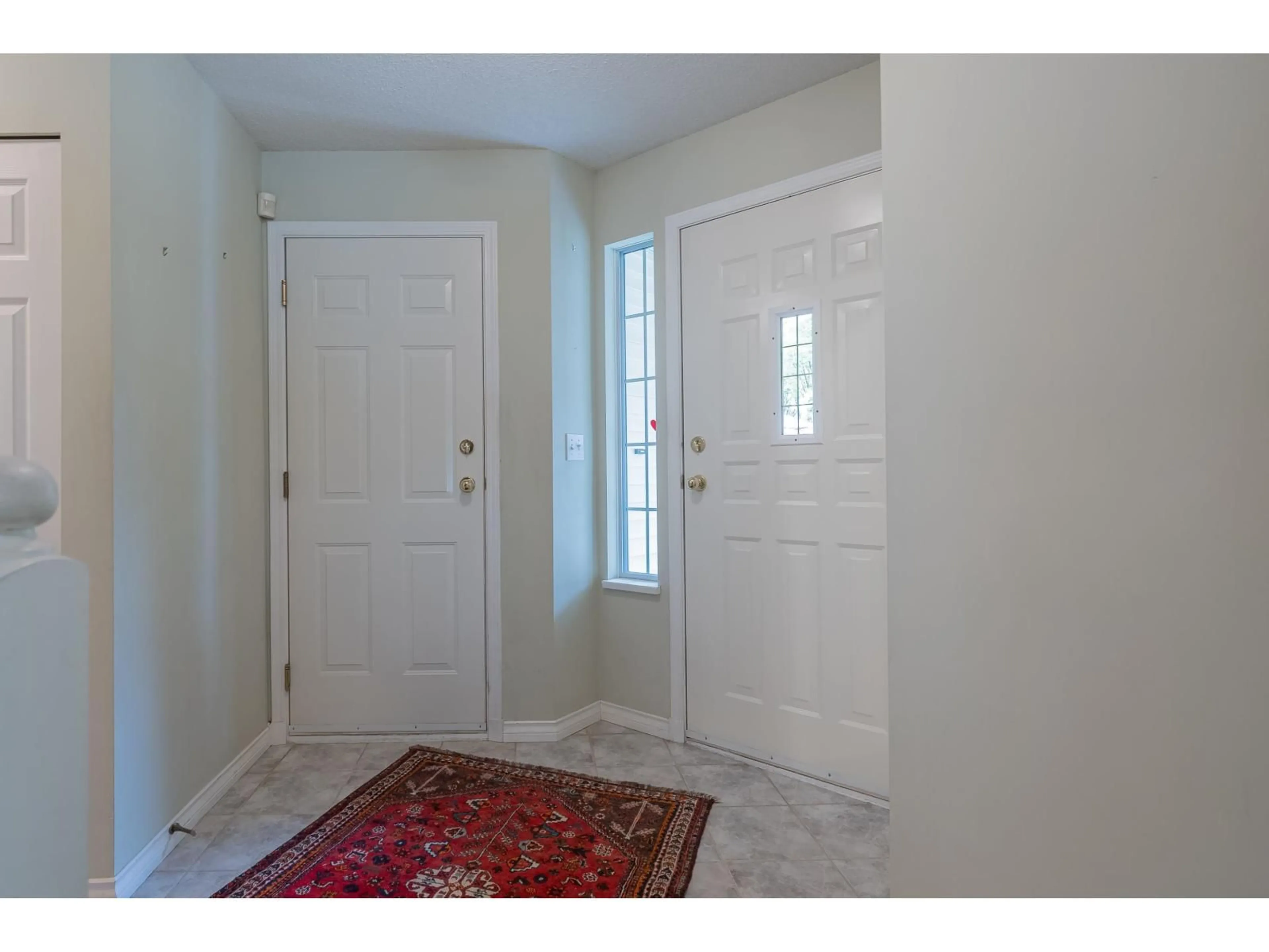 Indoor entryway for 16 - 21138 88 AVENUE, Langley British Columbia V1M2G7