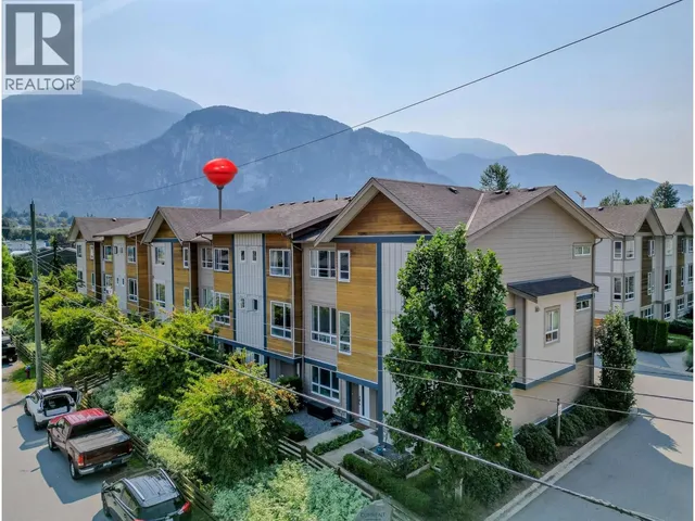 4 - 1188 WILSON CRESCENT, Squamish 2