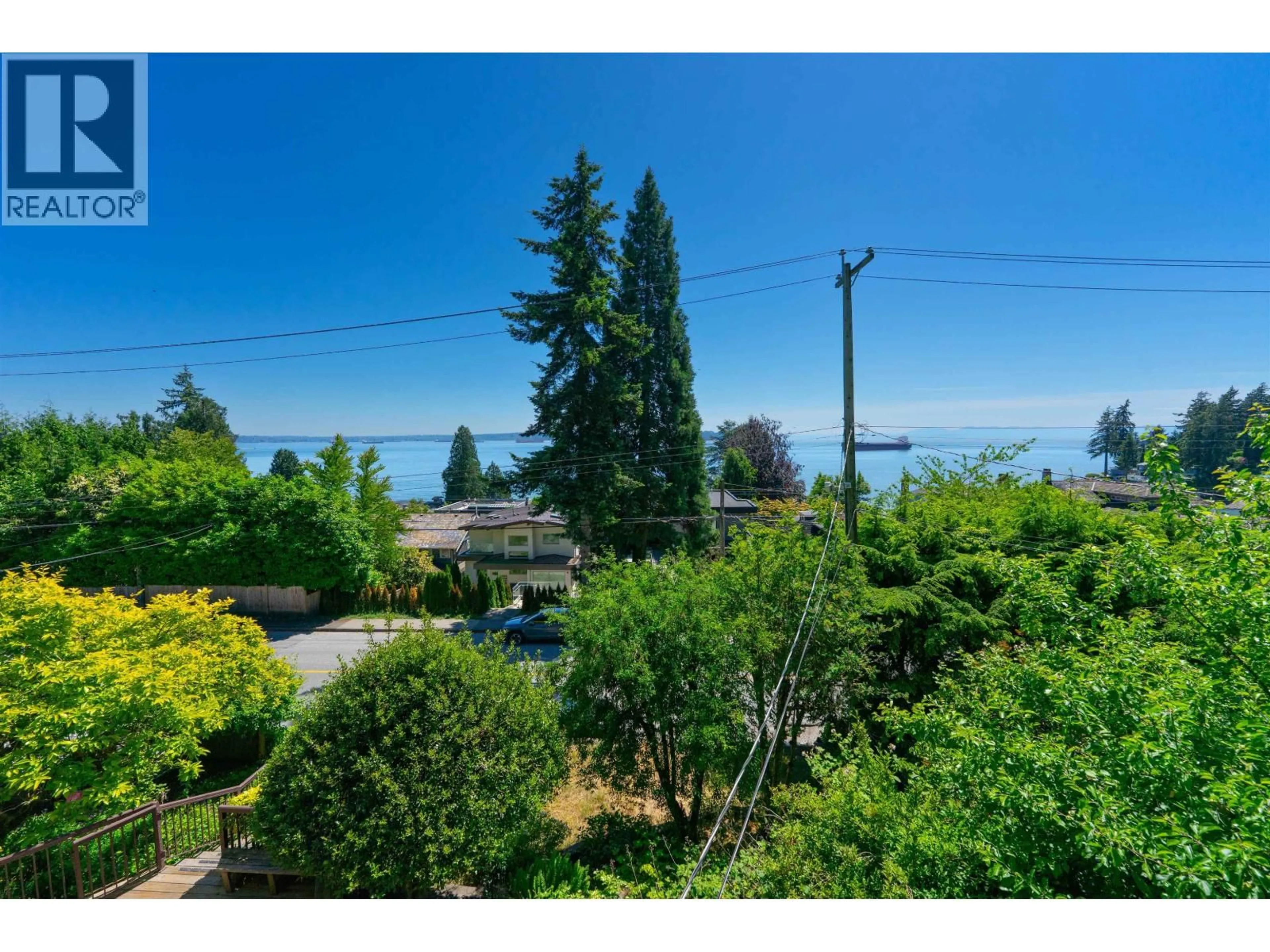 A pic from outside/outdoor area/front of a property/back of a property/a pic from drone, water/lake/river/ocean view for 3341 MARINE DRIVE, West Vancouver British Columbia V7V1M8