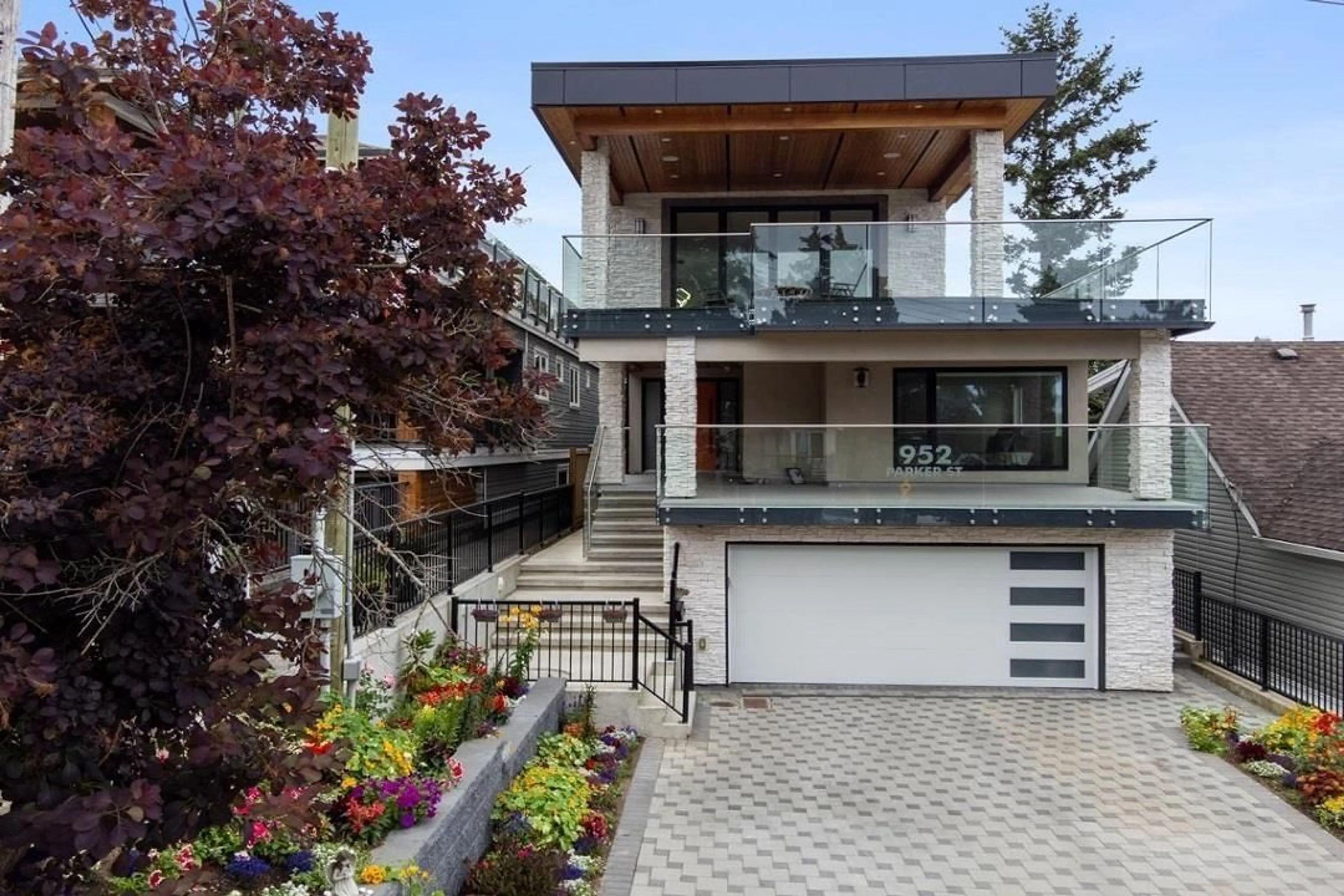 Unknown for 952 PARKER STREET, White Rock British Columbia V4B4R4