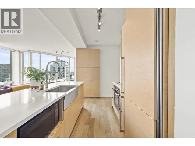 2505 - 565 SMITHE STREET, Vancouver 3