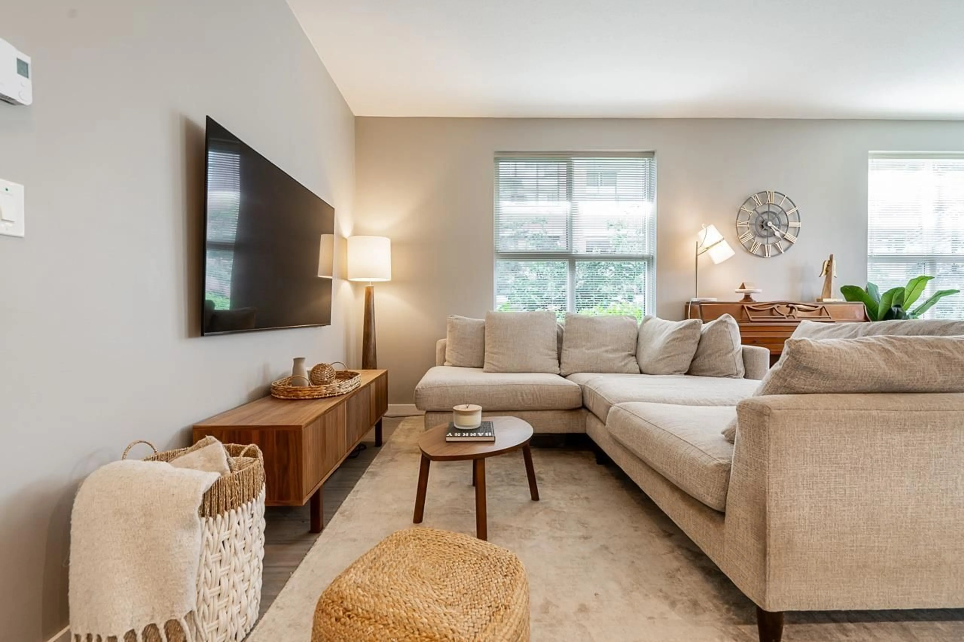Living room with furniture, unknown for D118 - 8150 207 STREET, Langley British Columbia V2Y4J5