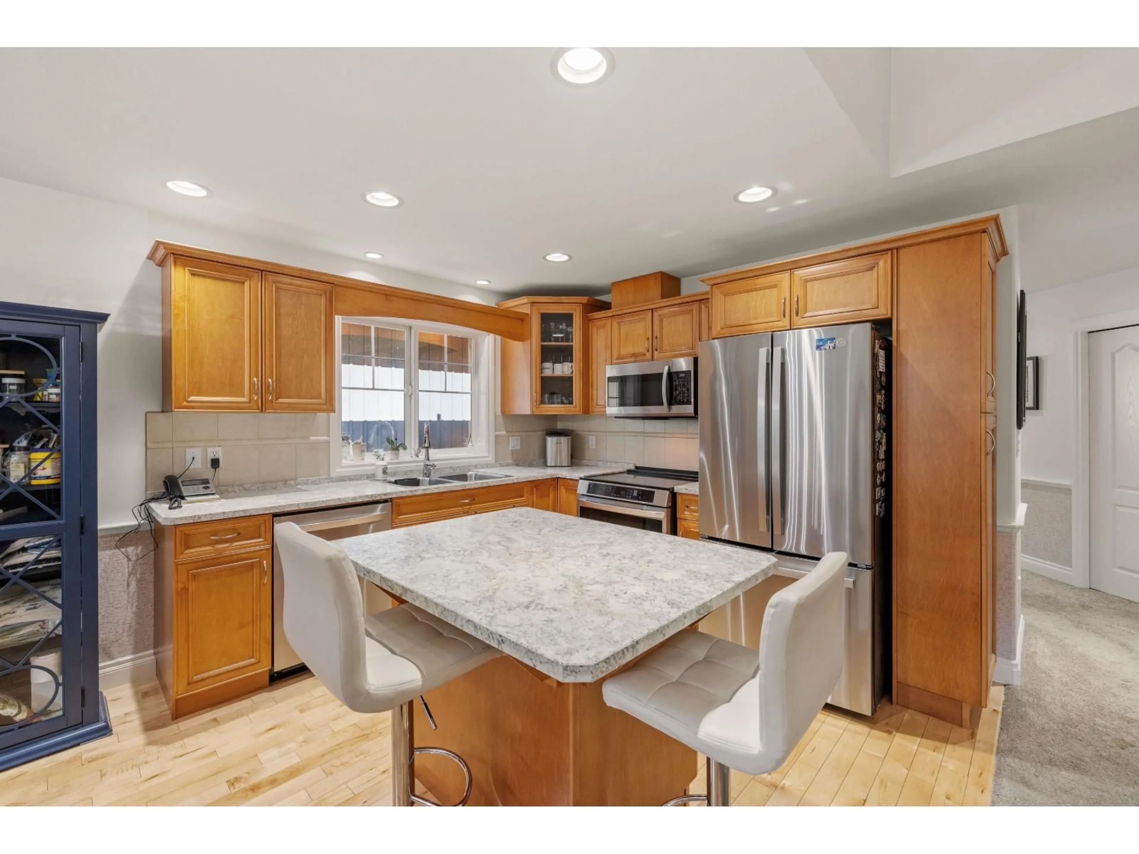 Open concept kitchen, ceramic/tile floor for 16 - 45824 STEVENSON ROAD, Chilliwack British Columbia V2R5W5