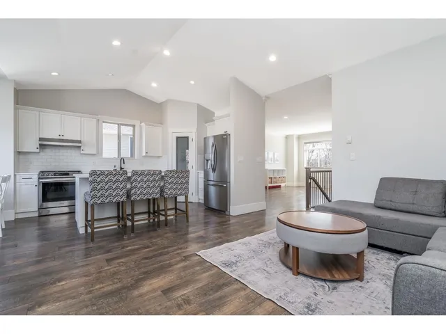 34831 1 AVENUE, Abbotsford 2