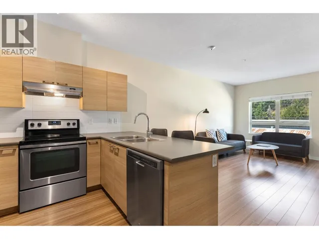 202 - 7445 FRONTIER STREET, Pemberton 4