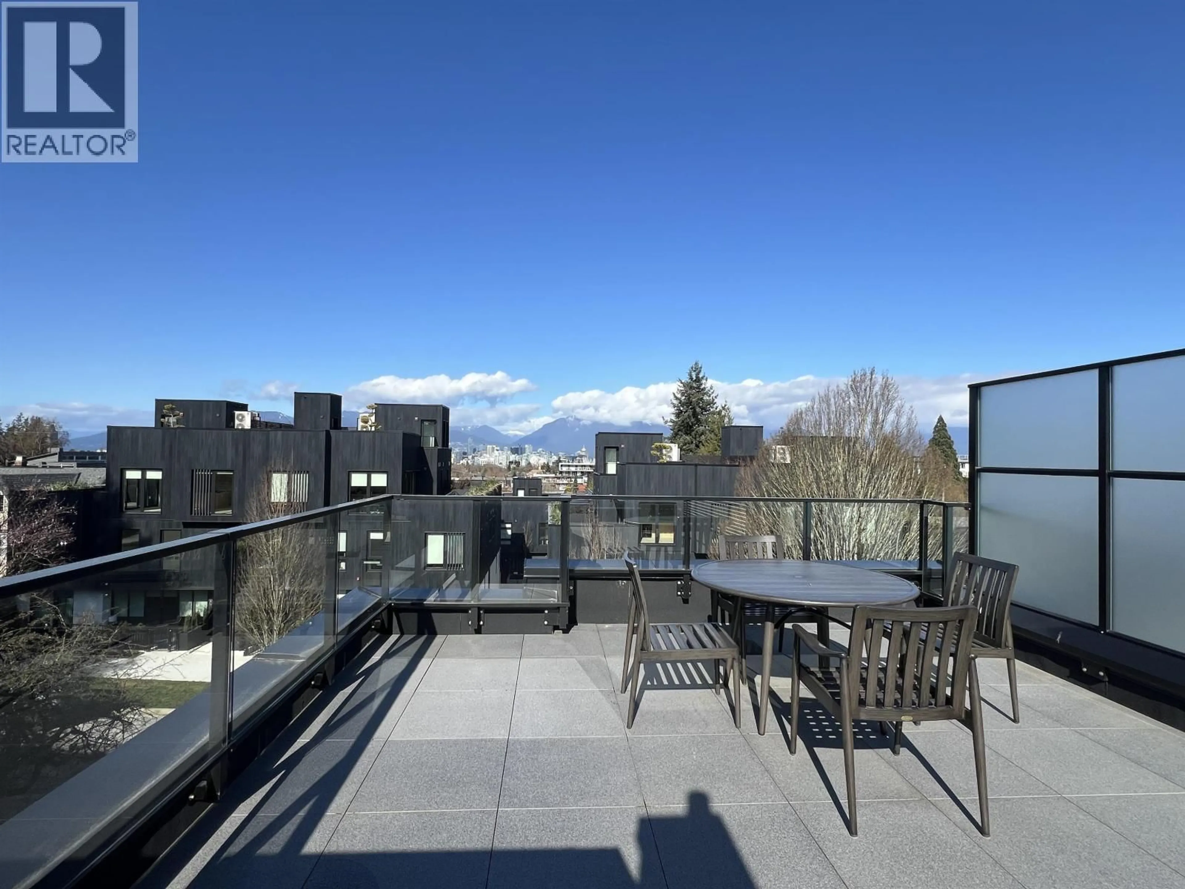 Patio, mountain view for 34 - 530 28TH AVENUE, Vancouver British Columbia V5Z2H1